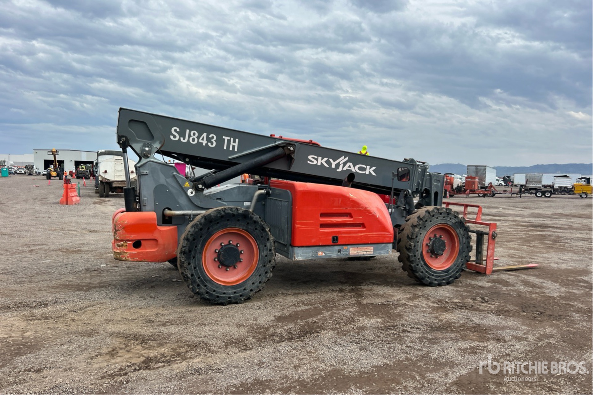 General Appearance with Picture, Right Rear Corner