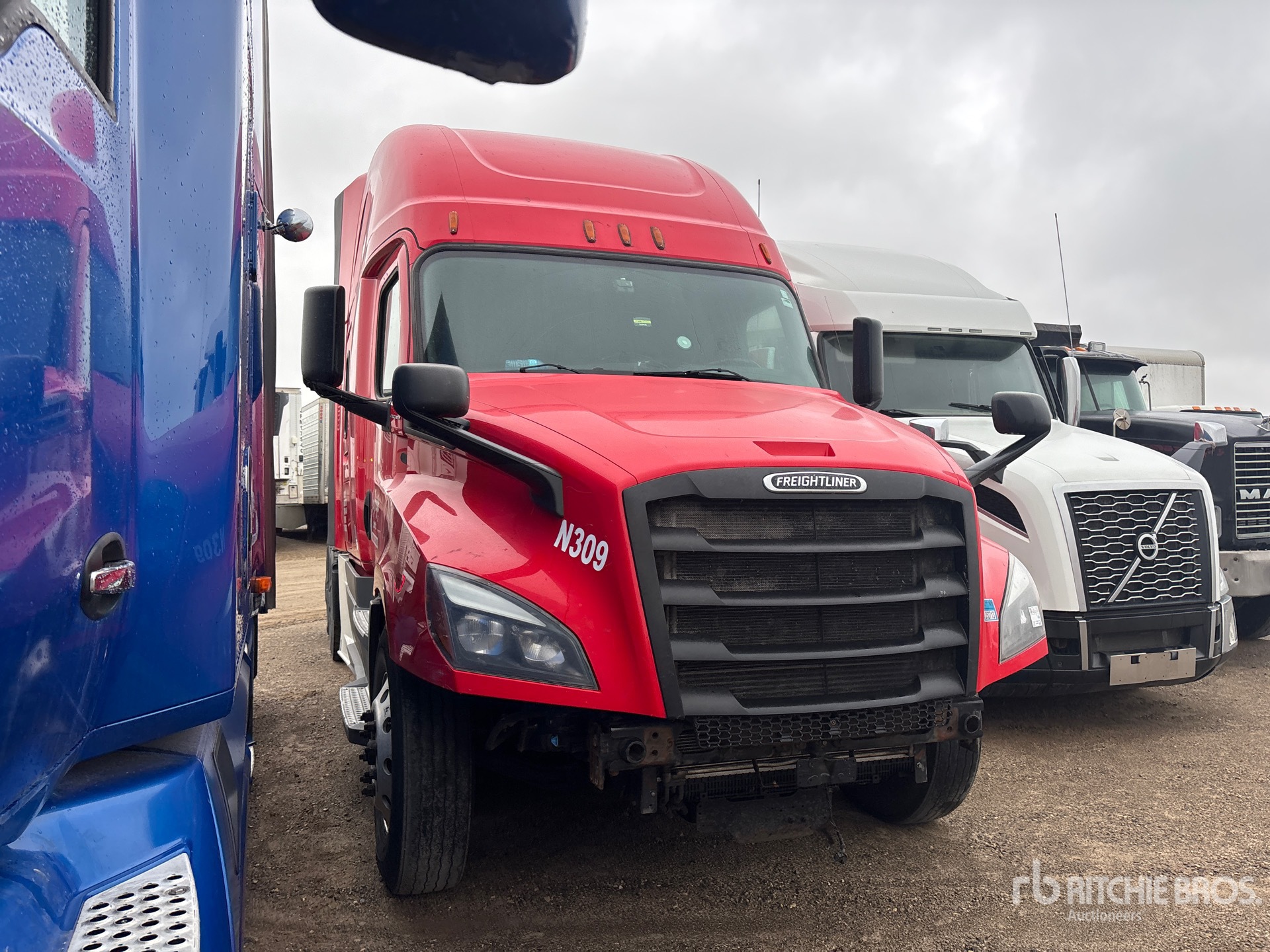 General Appearance with Foto, angolo anteriore destro