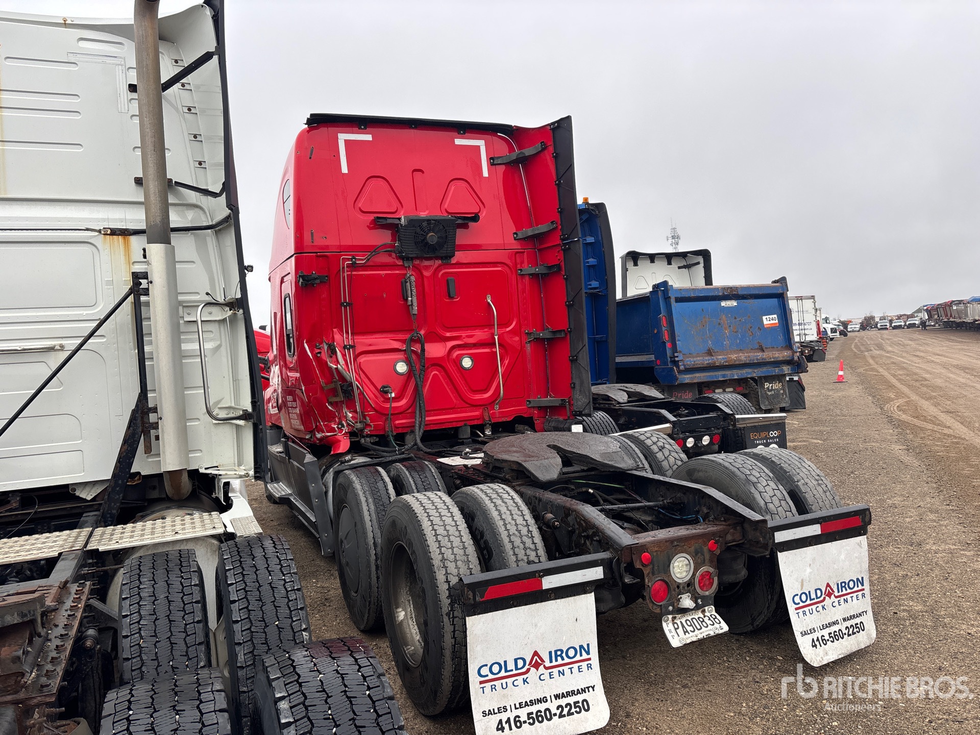 General Appearance with Foto, angolo posteriore sinistro