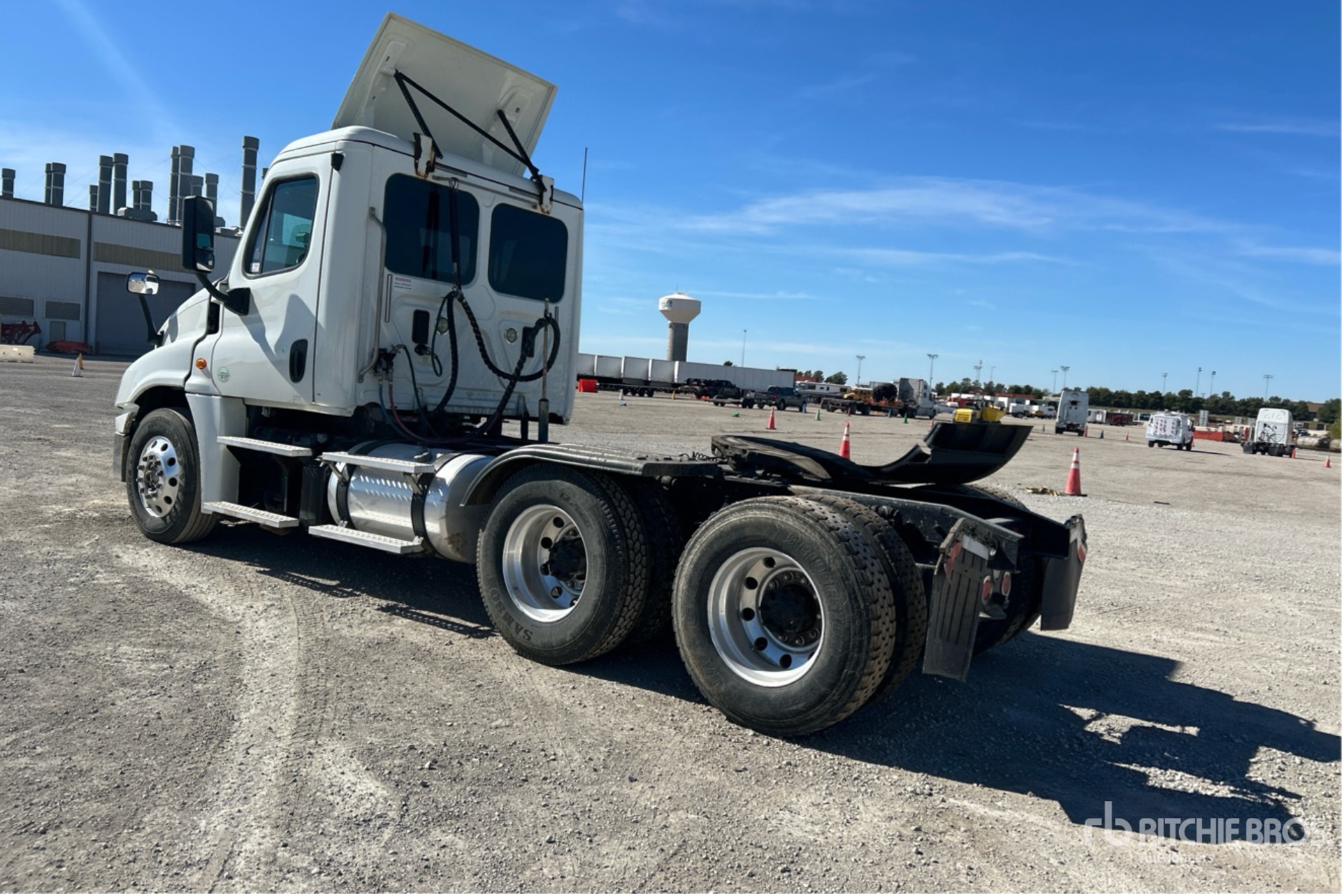 General Appearance with Imagen: esquina trasera izquierda