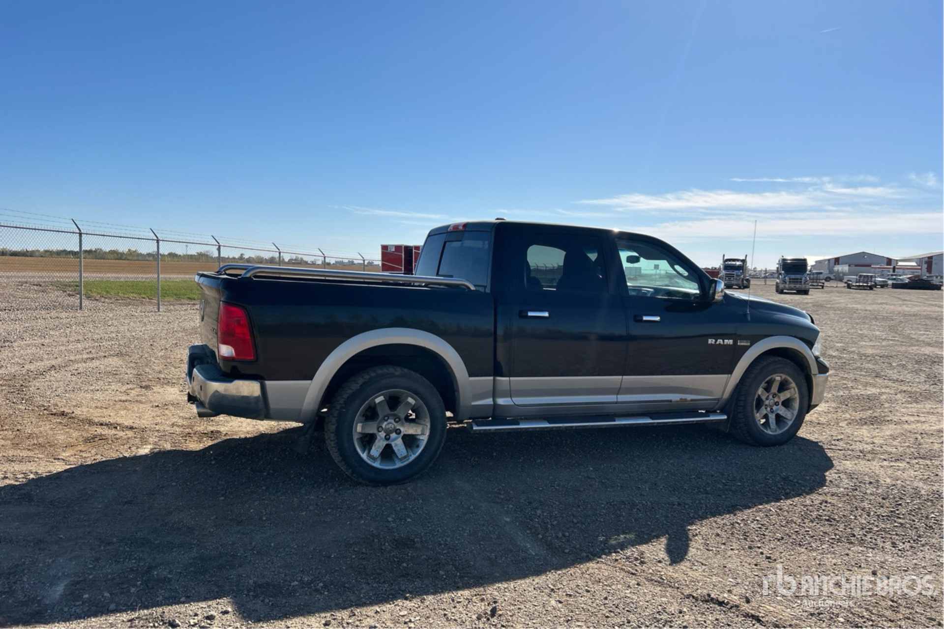 General Appearance with Imagen: esquina trasera derecha