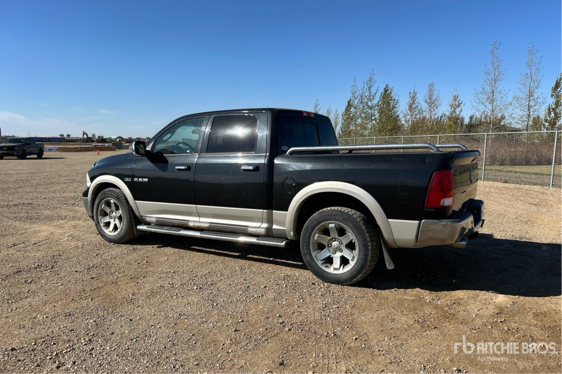 General Appearance with Imagen: esquina trasera izquierda