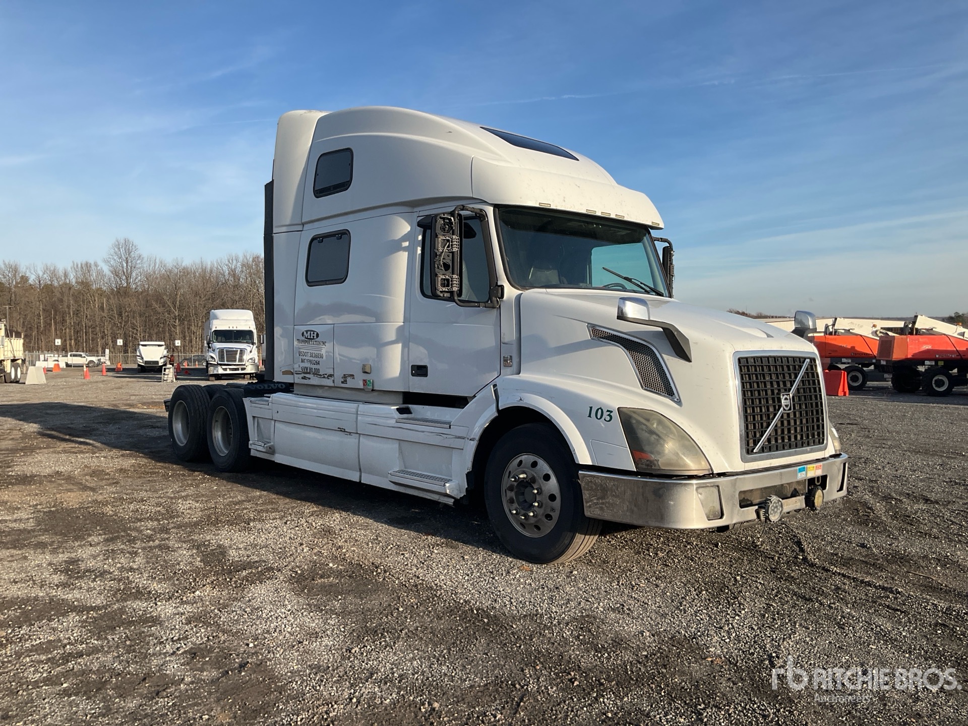 General Appearance with Picture, Right Front Corner