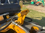 Chassis with Dispositivo di bloccaggio del braccio (escavatore a cucchiaia rovescia)