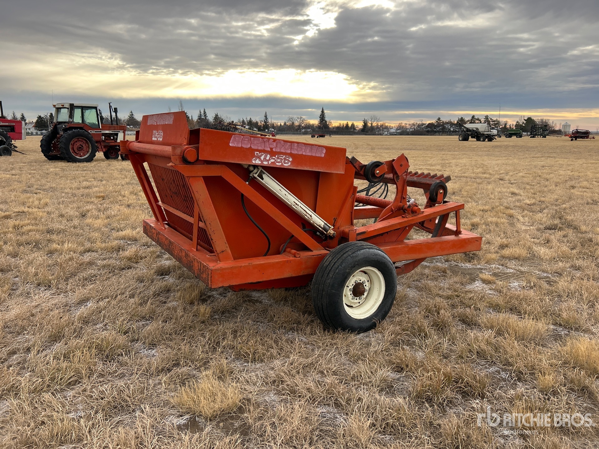 General Appearance with Foto, angolo anteriore sinistro