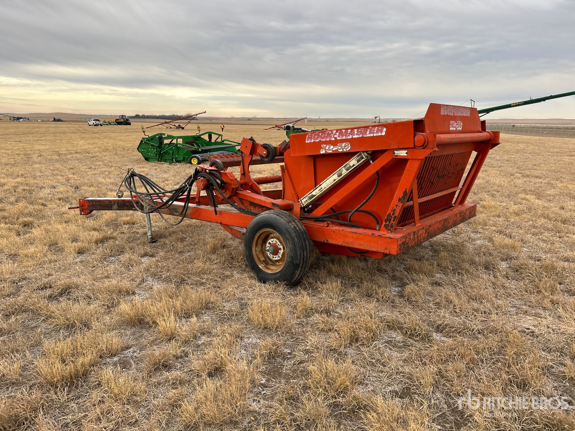 General Appearance with Foto, angolo posteriore sinistro
