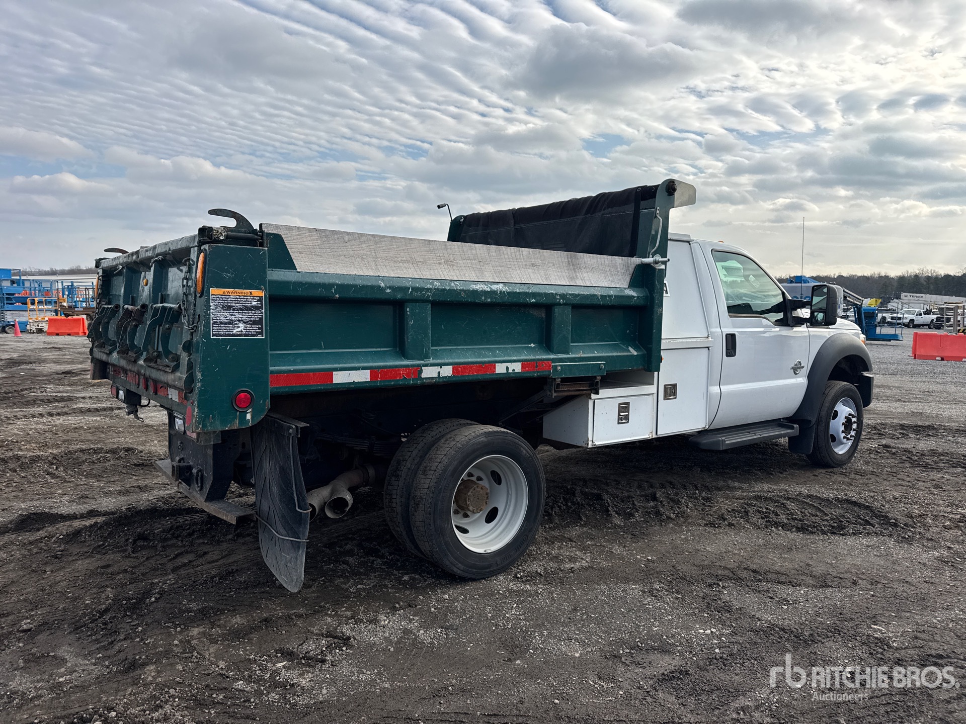 General Appearance with Imagen: esquina trasera derecha