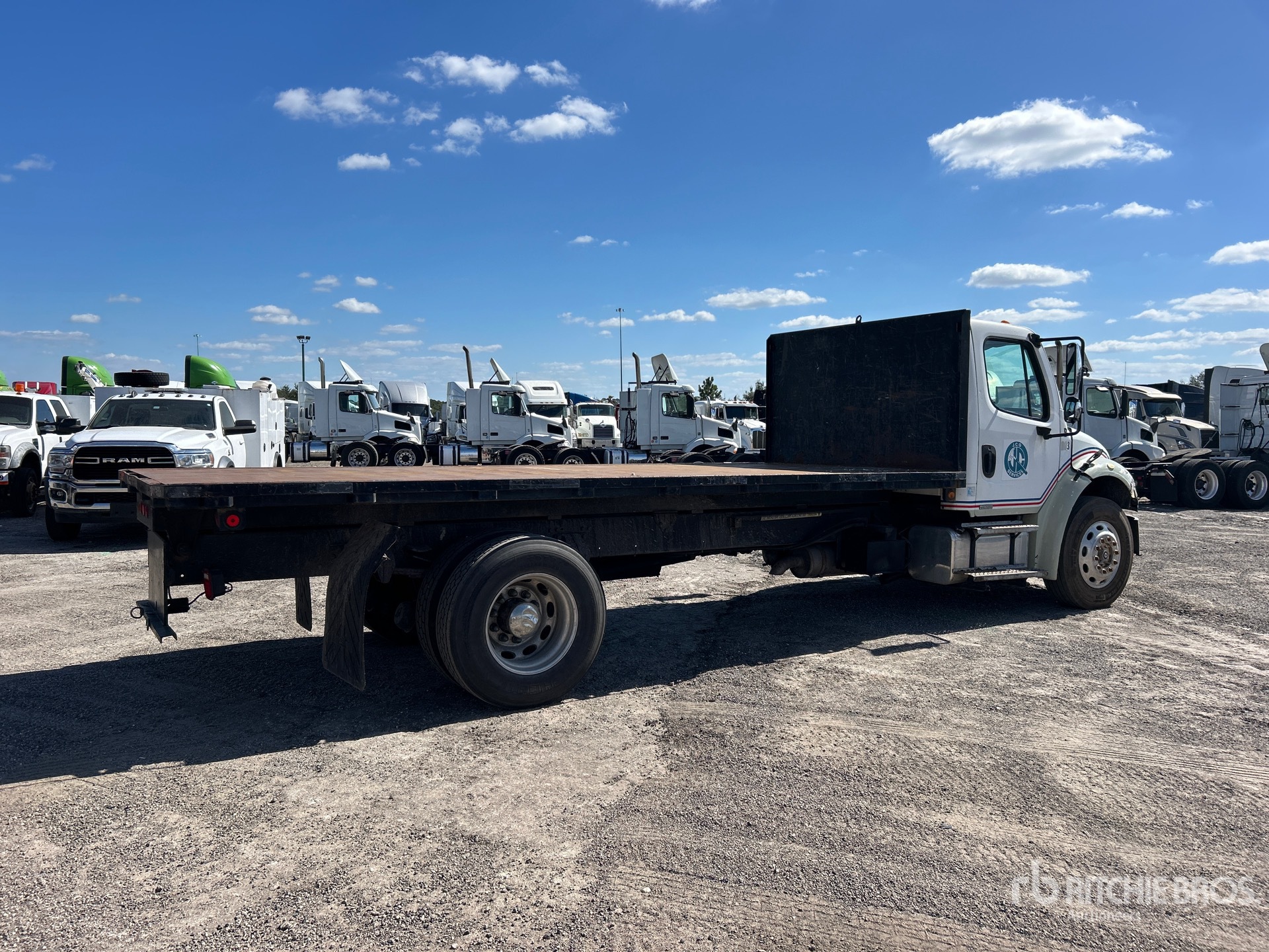 General Appearance with Bild, Ecke hinten rechts