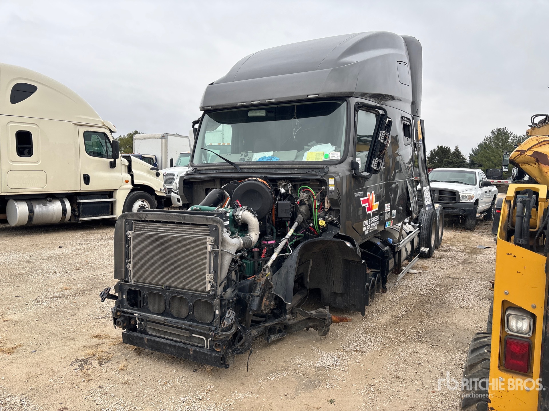 General Appearance with Picture, Left Front Corner