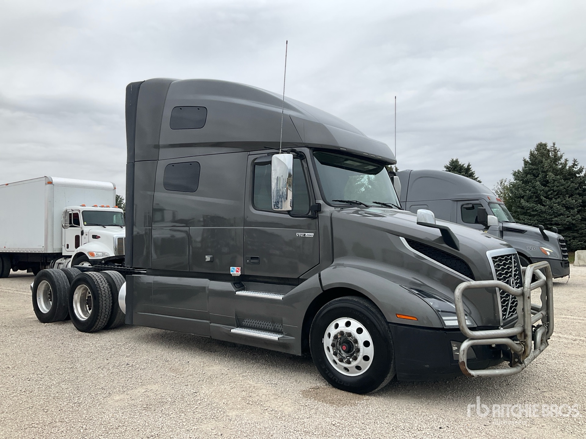 General Appearance with Bild, Ecke vorne rechts