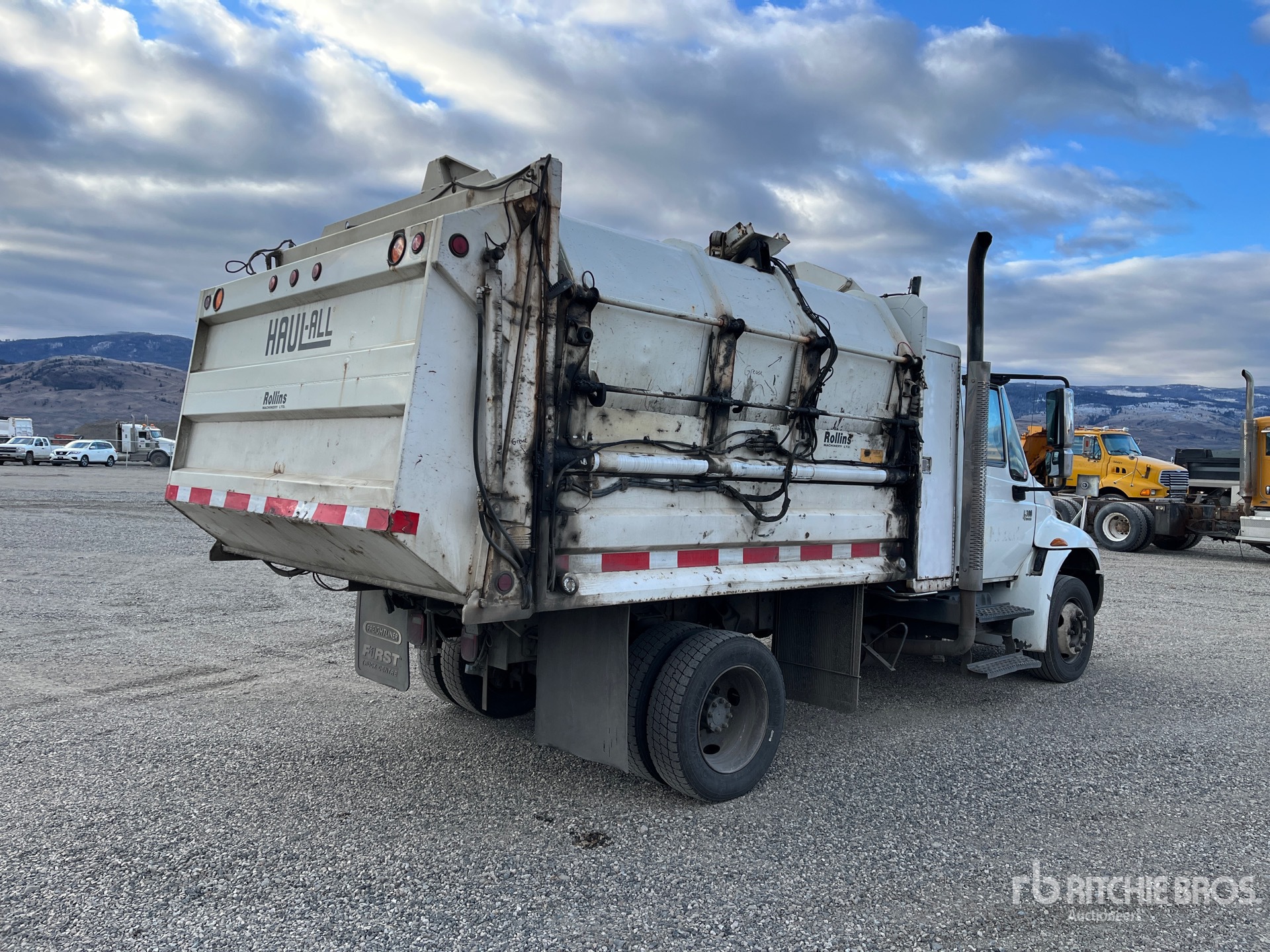 General Appearance with Foto, angolo anteriore sinistro