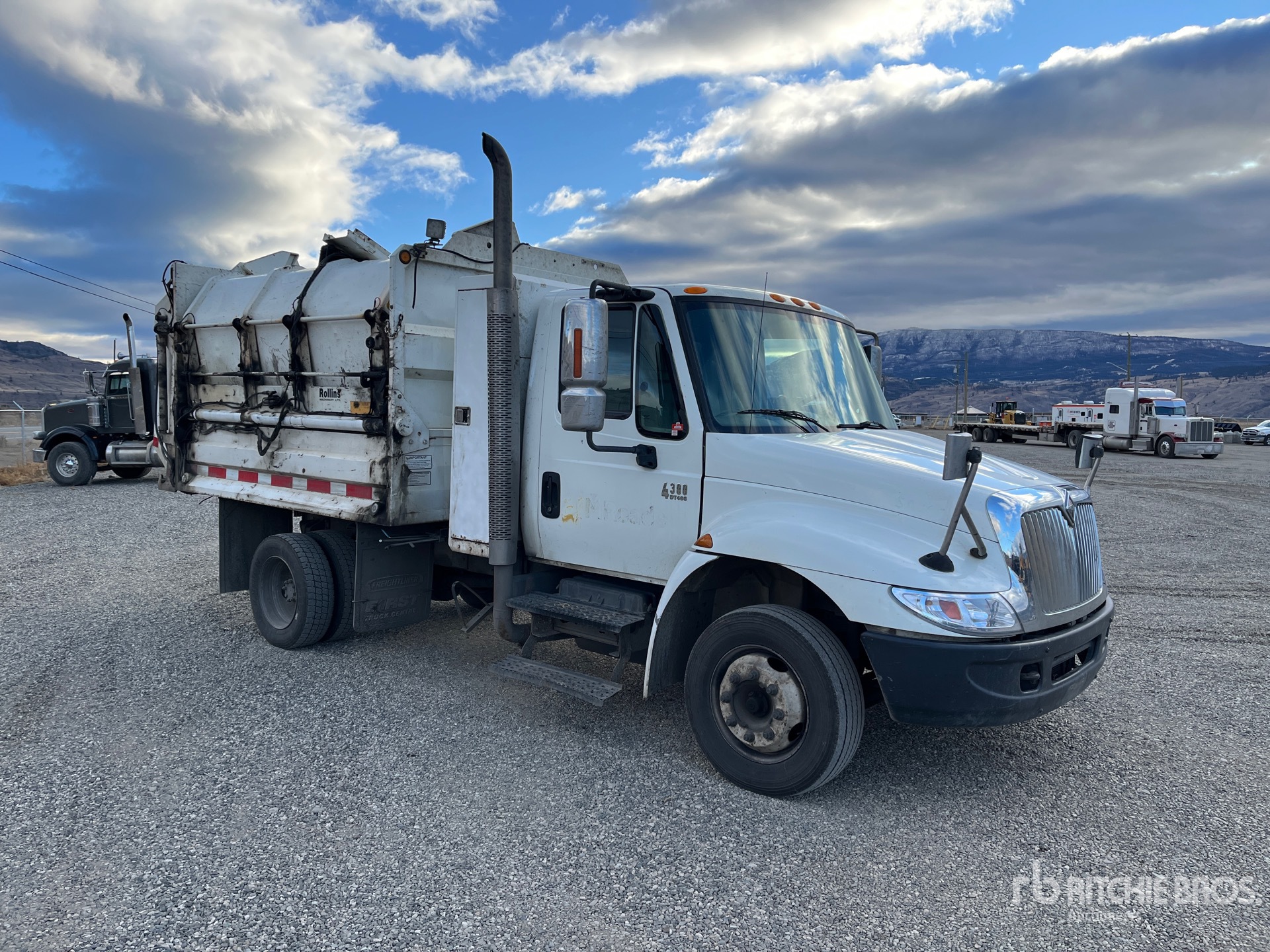 General Appearance with Foto, angolo anteriore destro