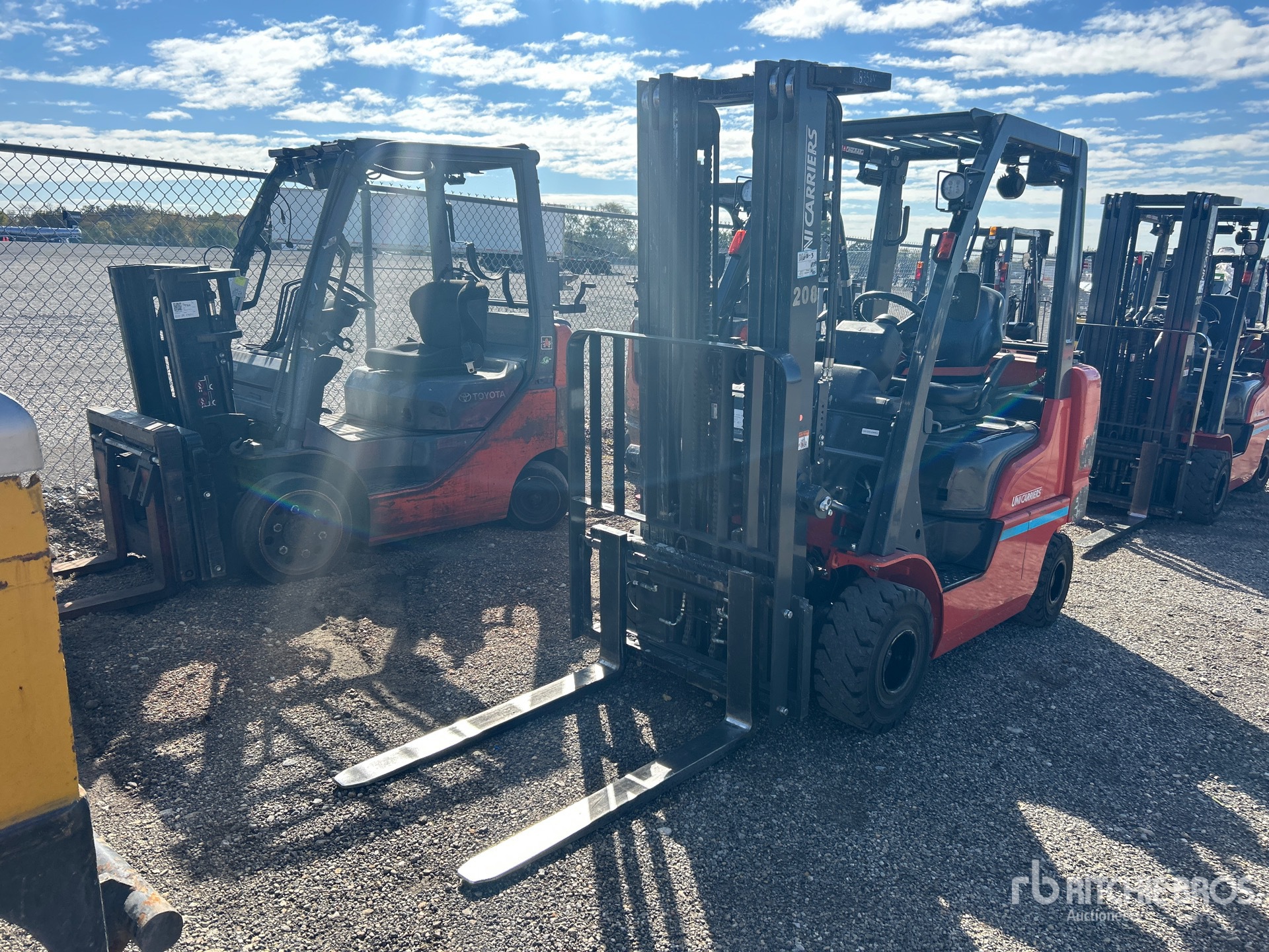 Aspect général with Image, coin avant gauche