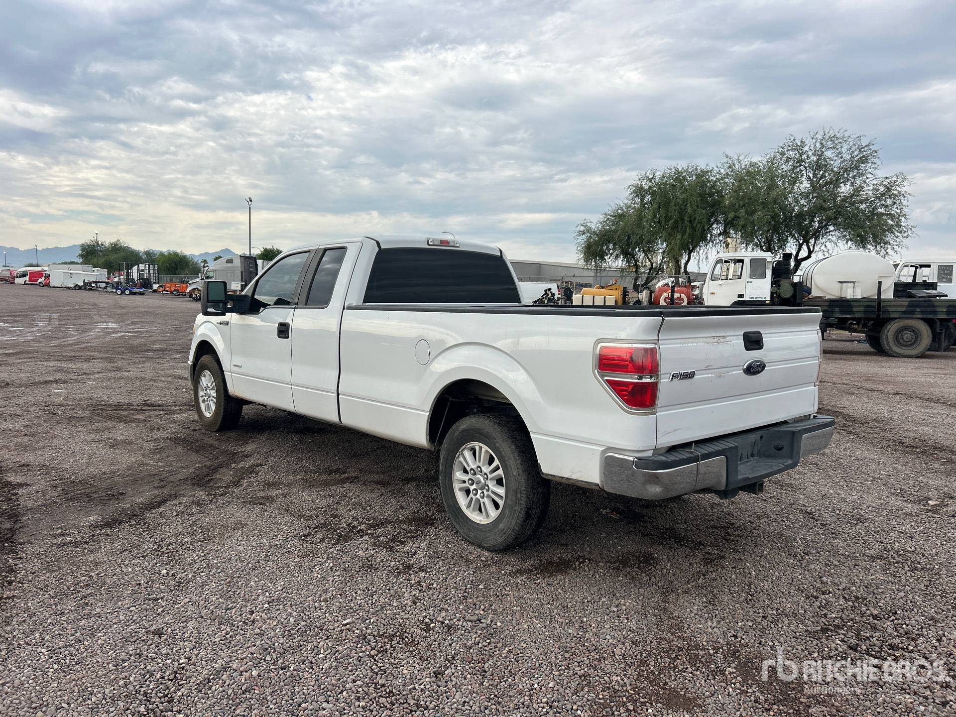 General Appearance with Picture, Left Rear Corner