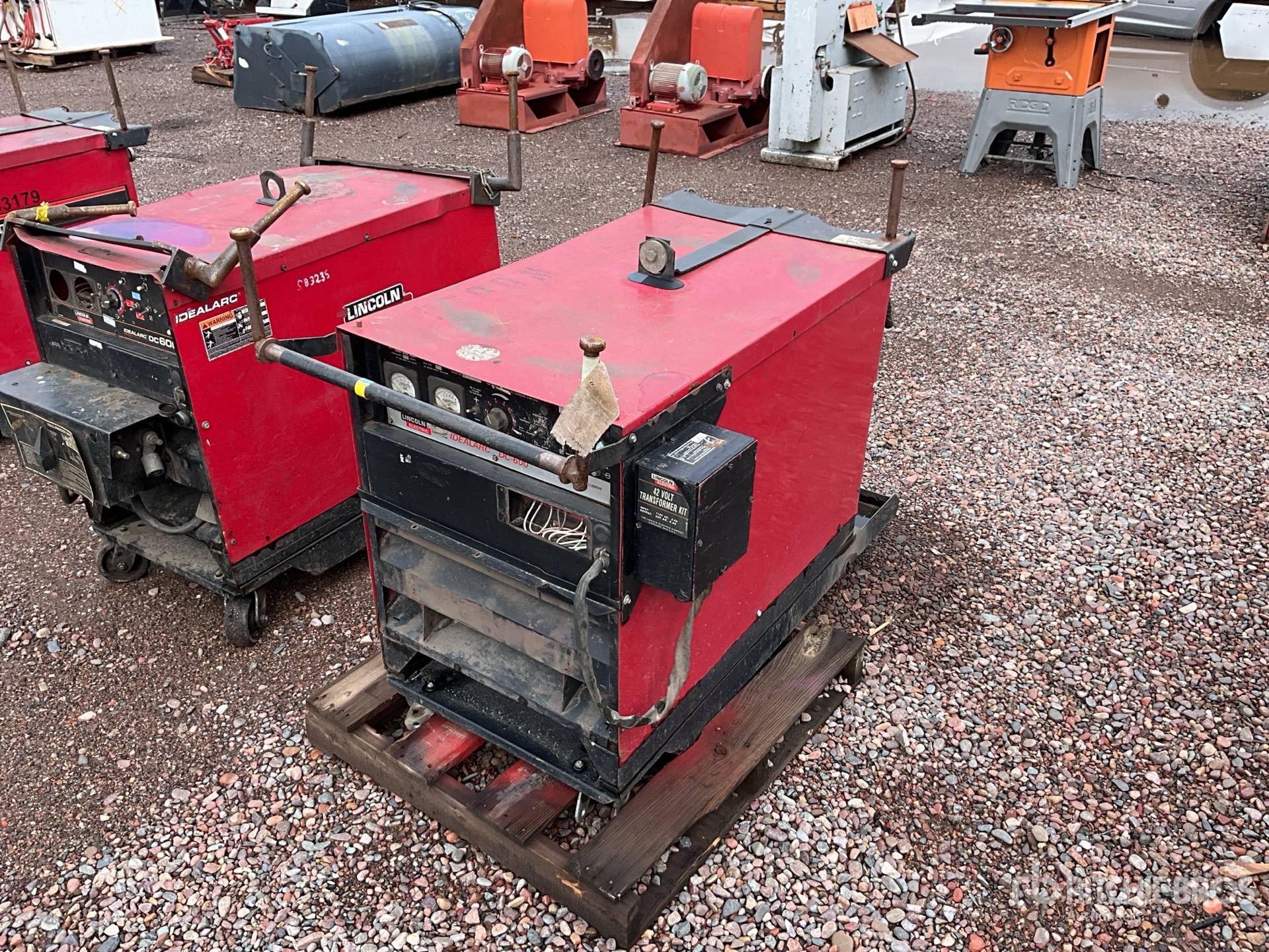 General Appearance with Picture, Left Front Corner