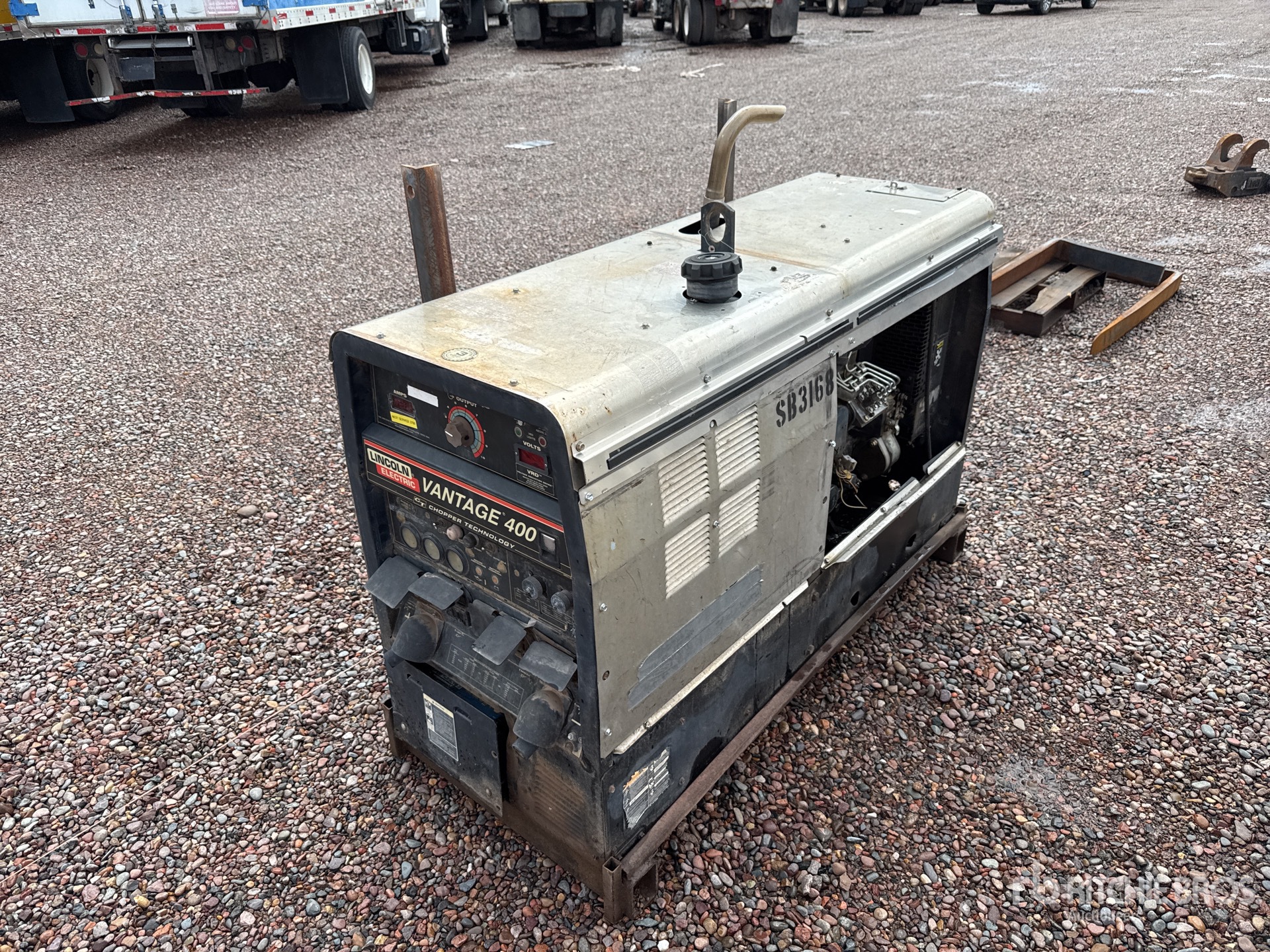 General Appearance with Picture, Left Front Corner