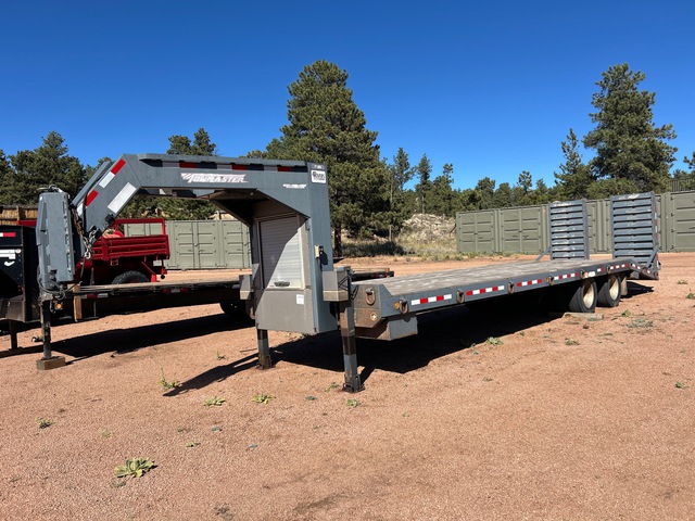 2017 Towmaster T-30 30 ft T/A Gooseneck Equipment Trailer