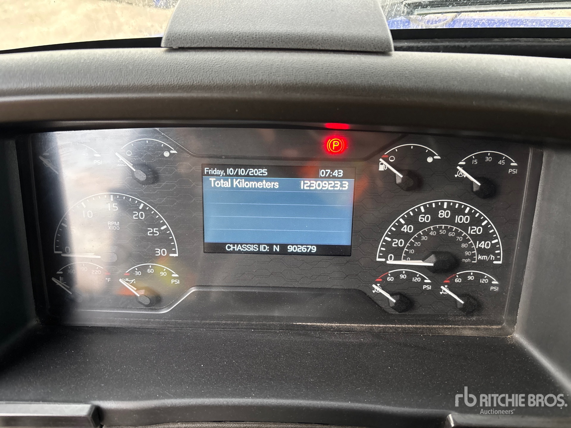General Appearance with Hour Meter / Odometer