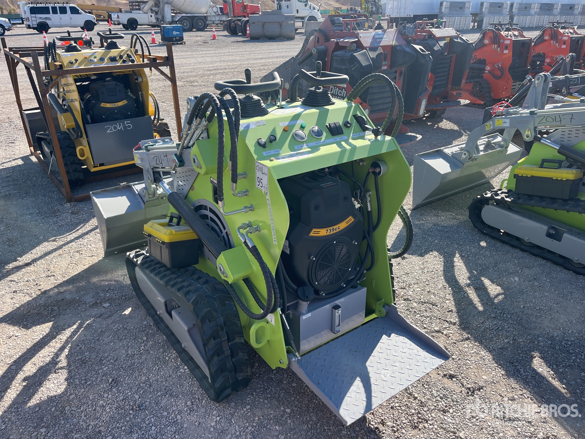 General Appearance with Bild, Ecke hinten links