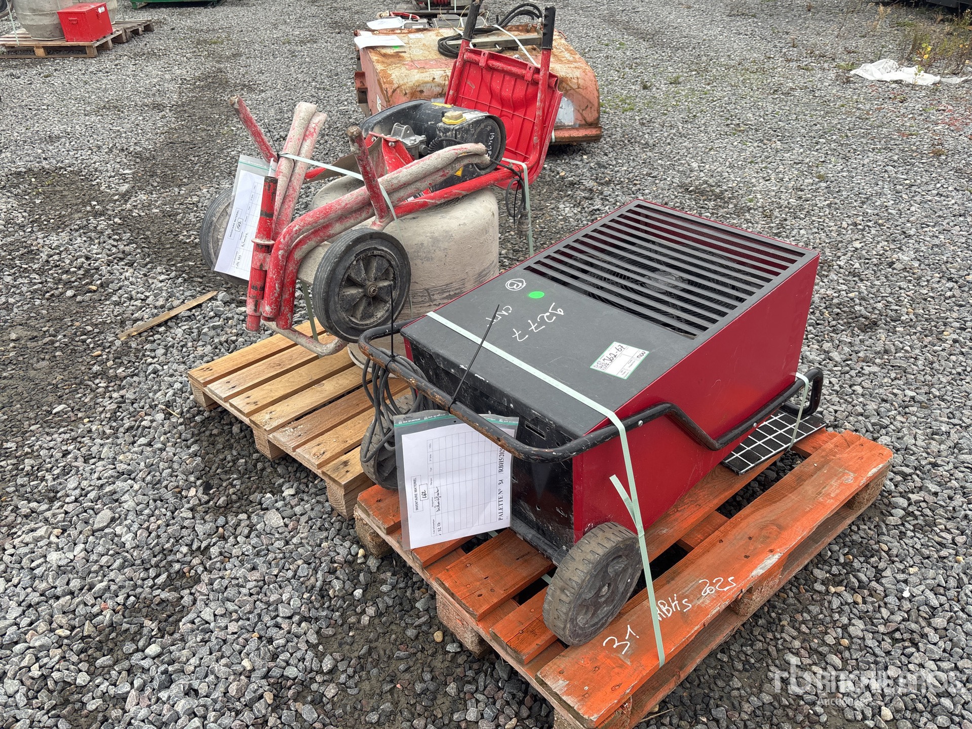 General Appearance with Picture, Left Rear Corner