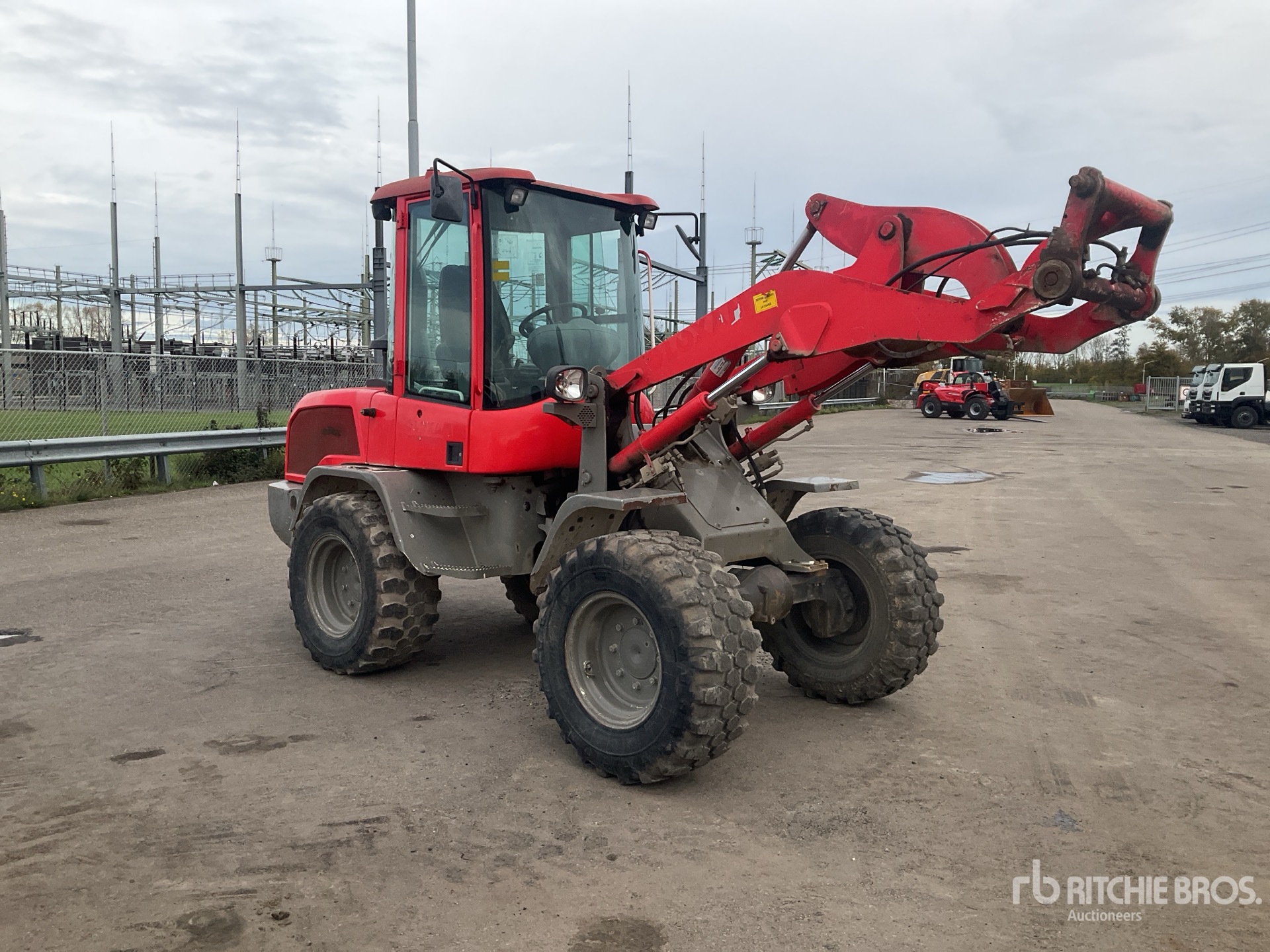 General Appearance with Picture, Right Front Corner