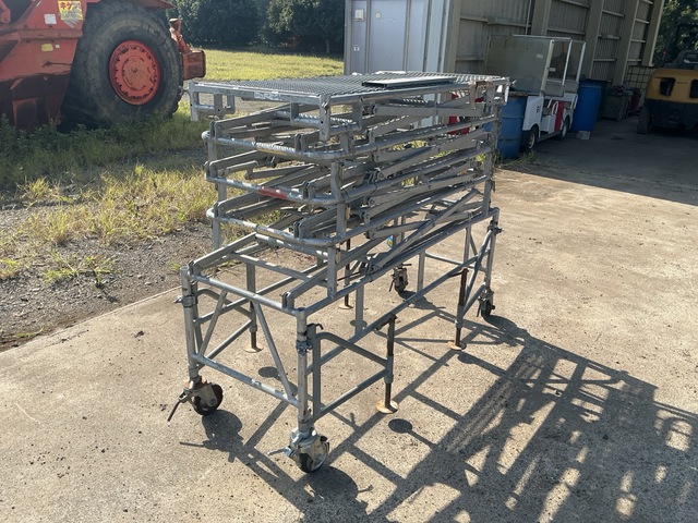 2009 年 Nittestsu Kenzai US-36SR Scaffolding