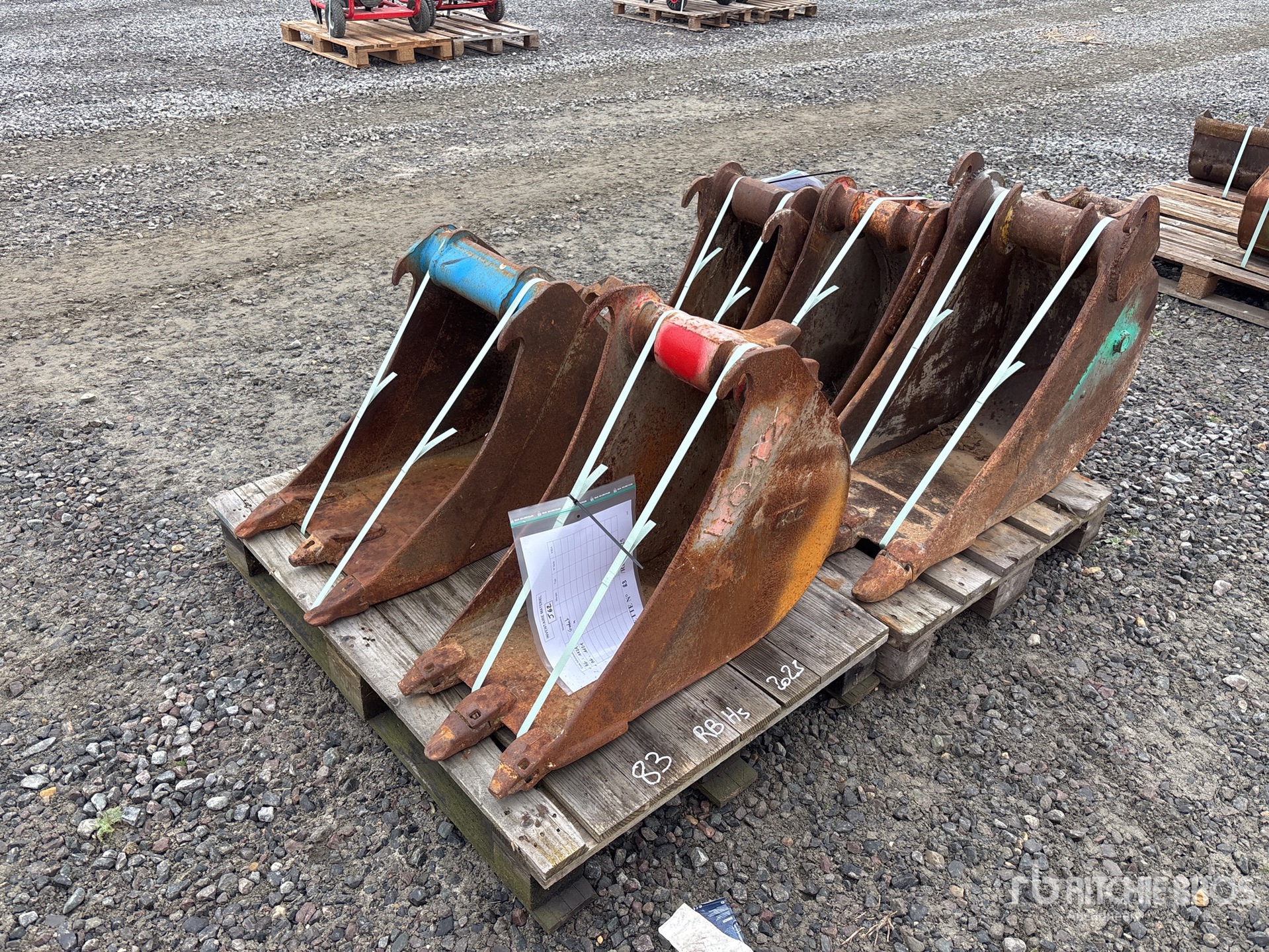 General Appearance with Foto, angolo anteriore sinistro