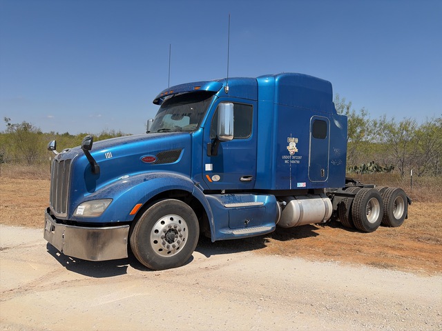 2016 Peterbilt 579 6x4 T/A Sleeper Truck Tractor