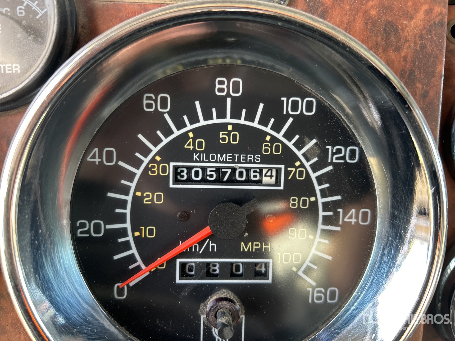 General Appearance with Hour Meter / Odometer