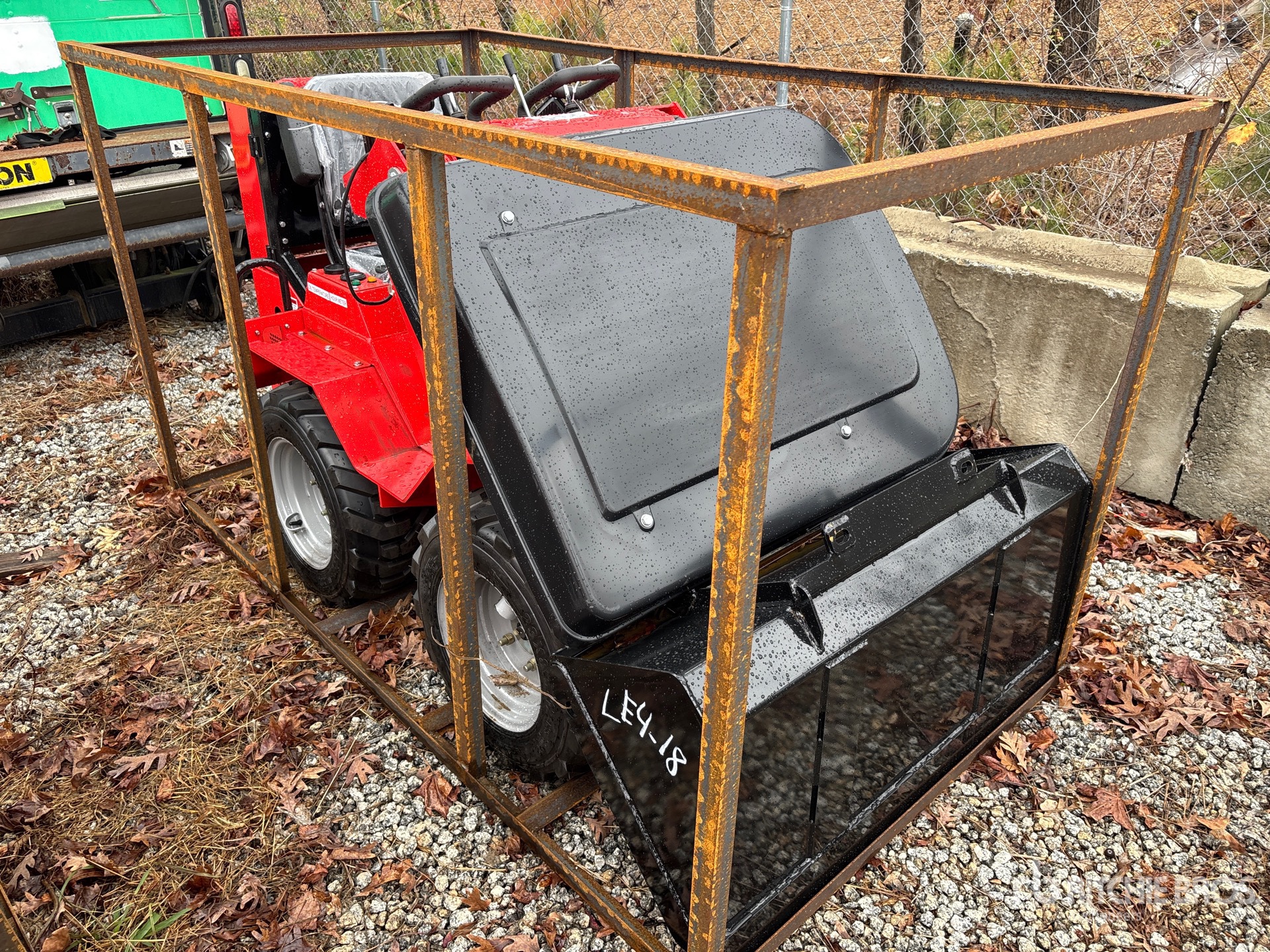 General Appearance with Picture, Right Front Corner