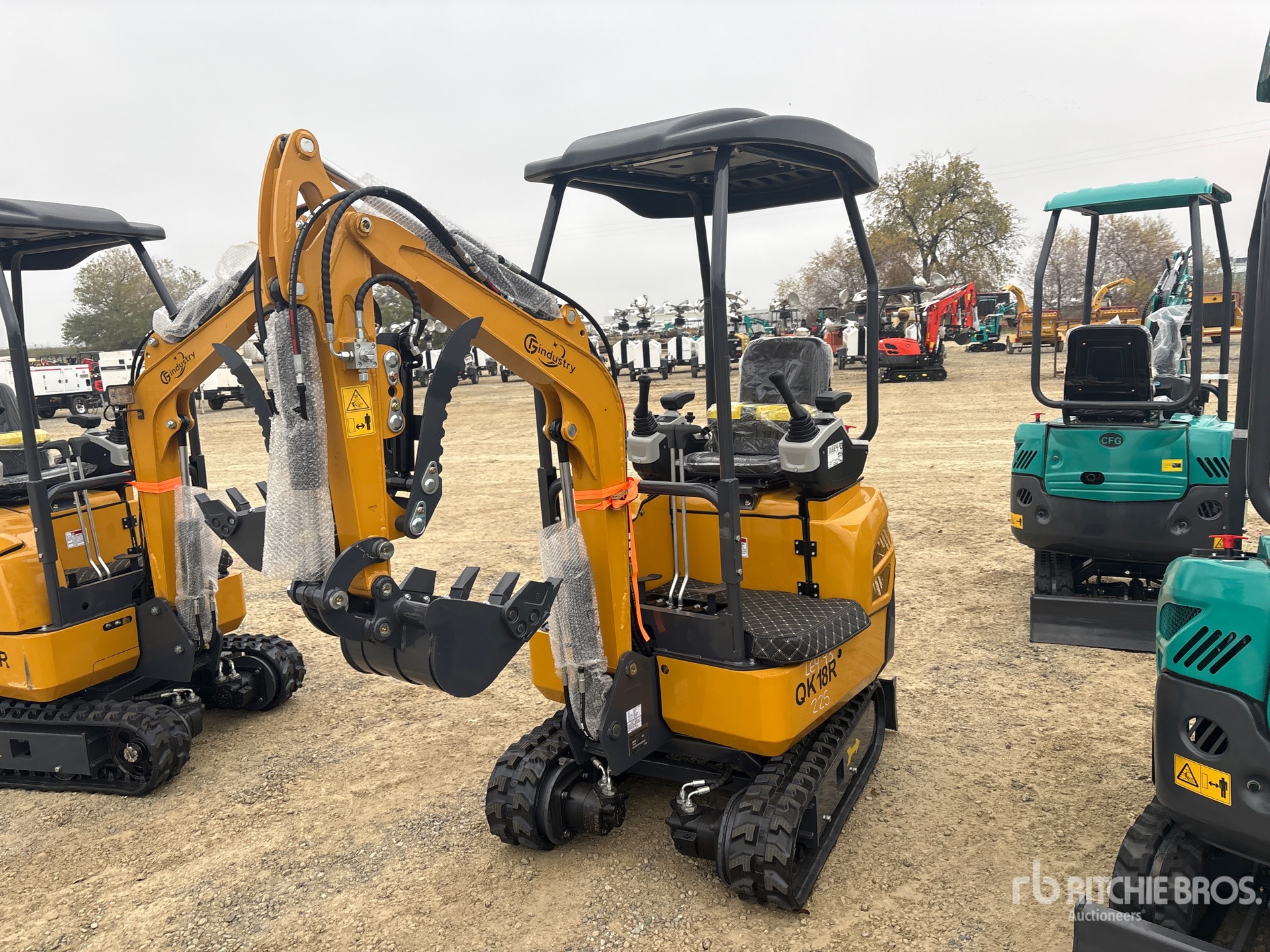 General Appearance with Picture, Left Front Corner