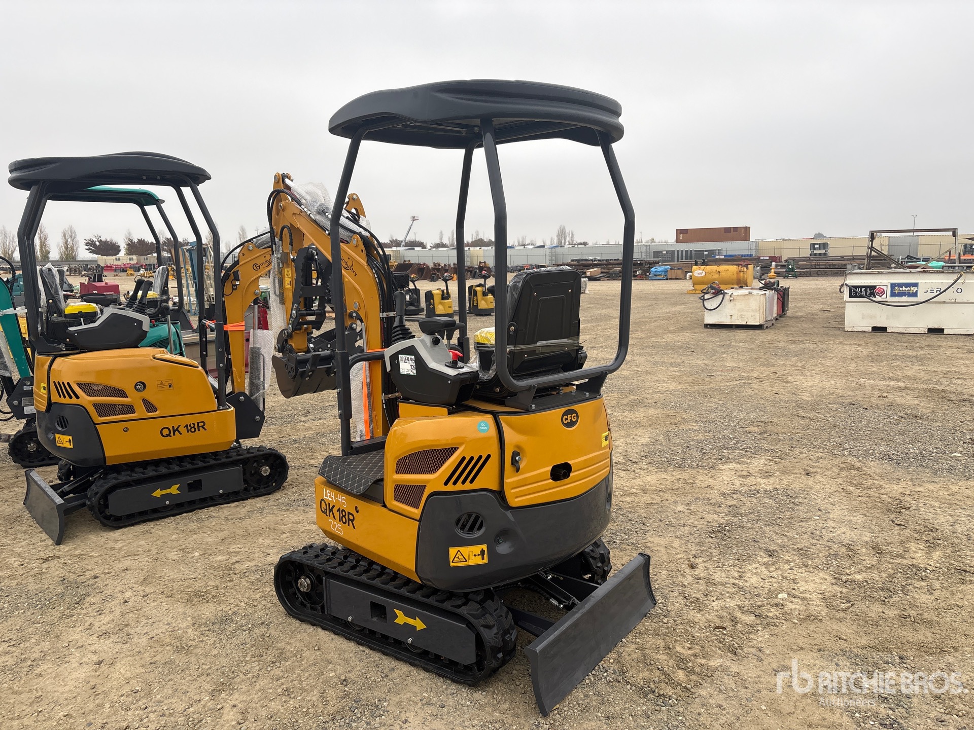 General Appearance with Picture, Left Rear Corner