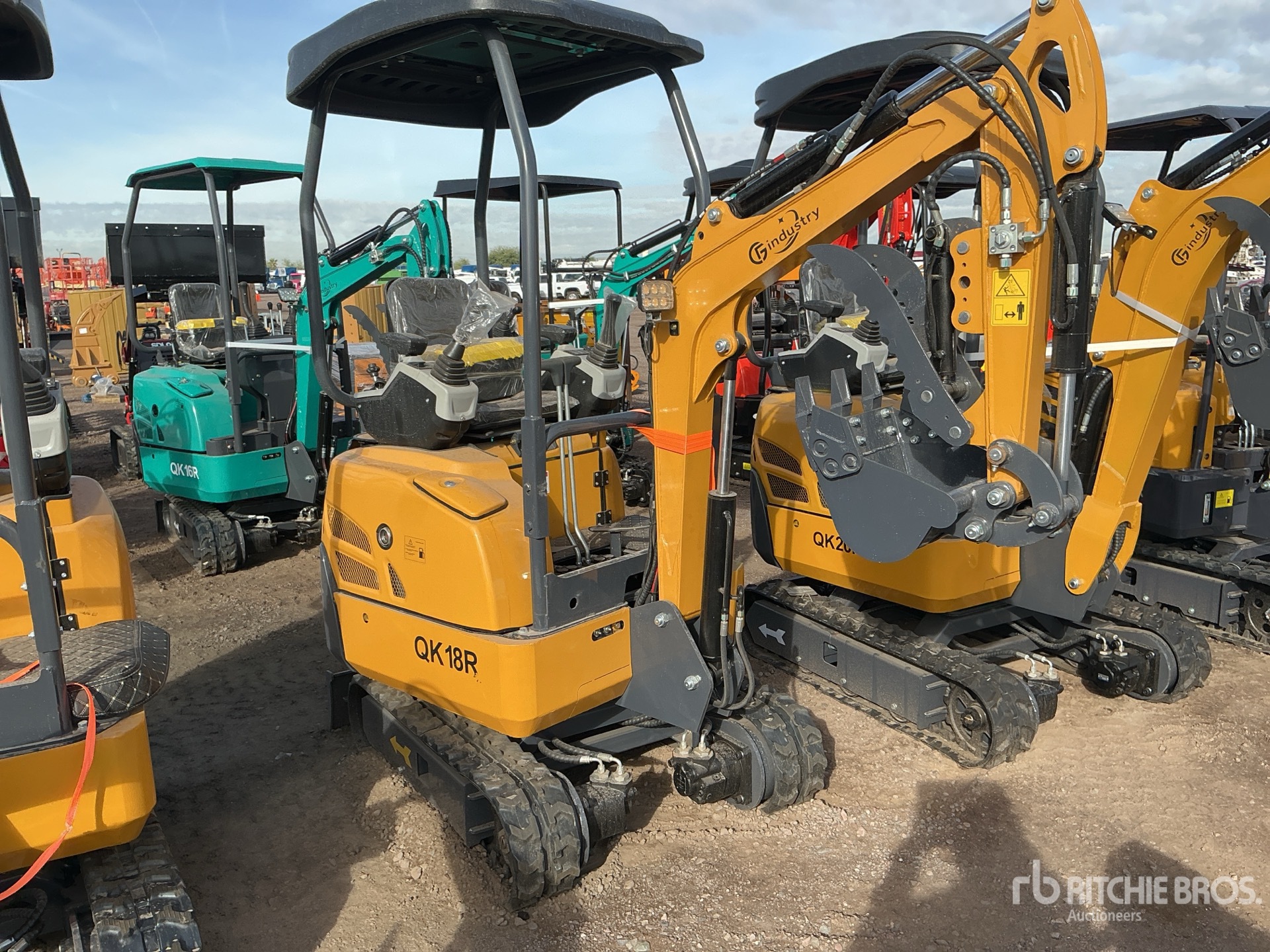 General Appearance with Picture, Right Front Corner