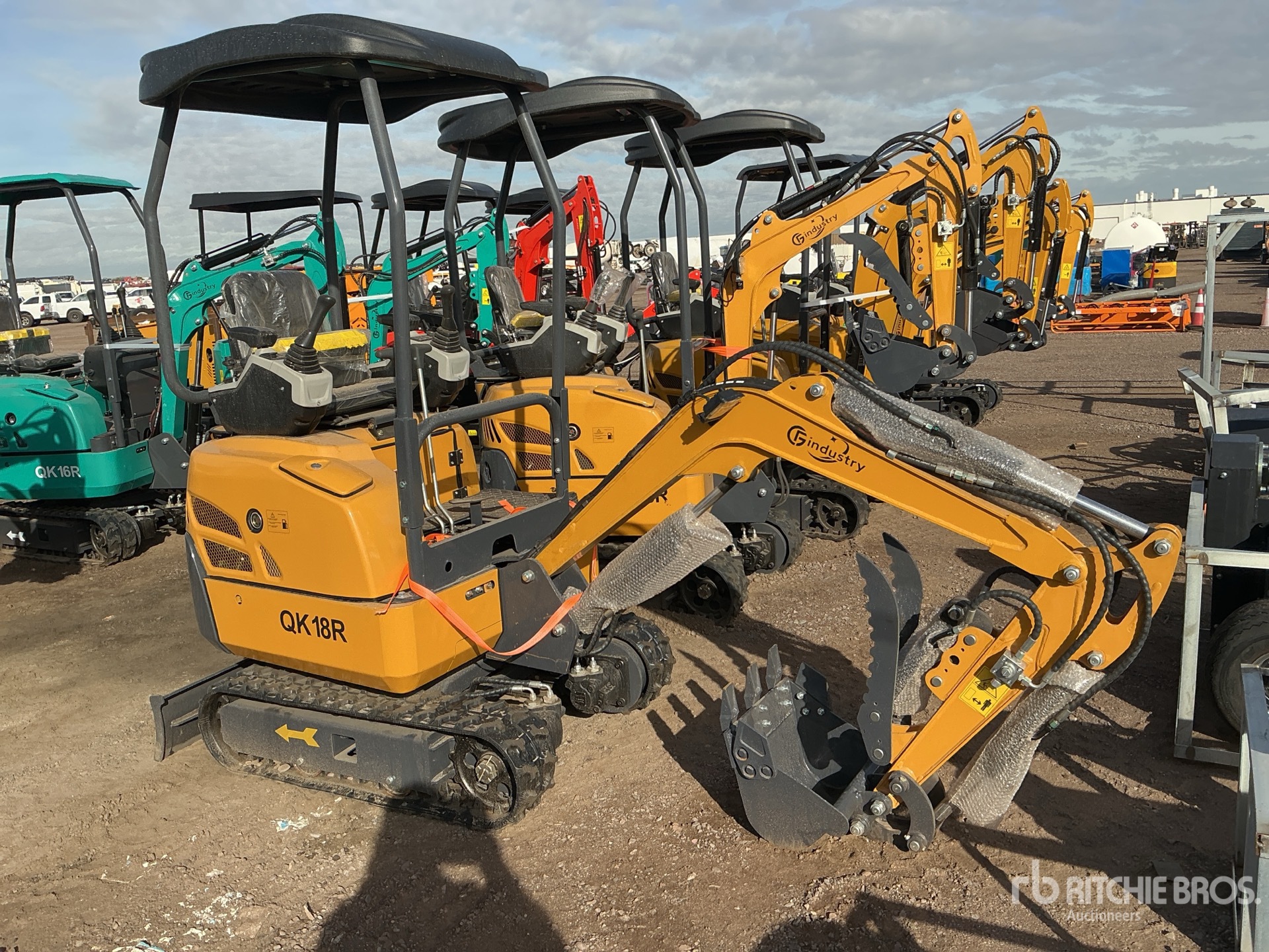 General Appearance with Picture, Right Front Corner