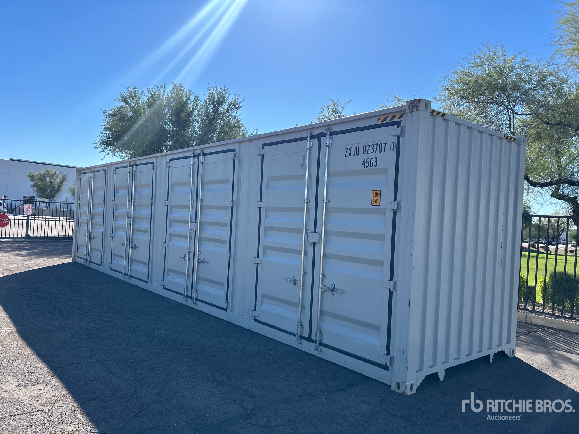 General Appearance with Picture, Right Front Corner