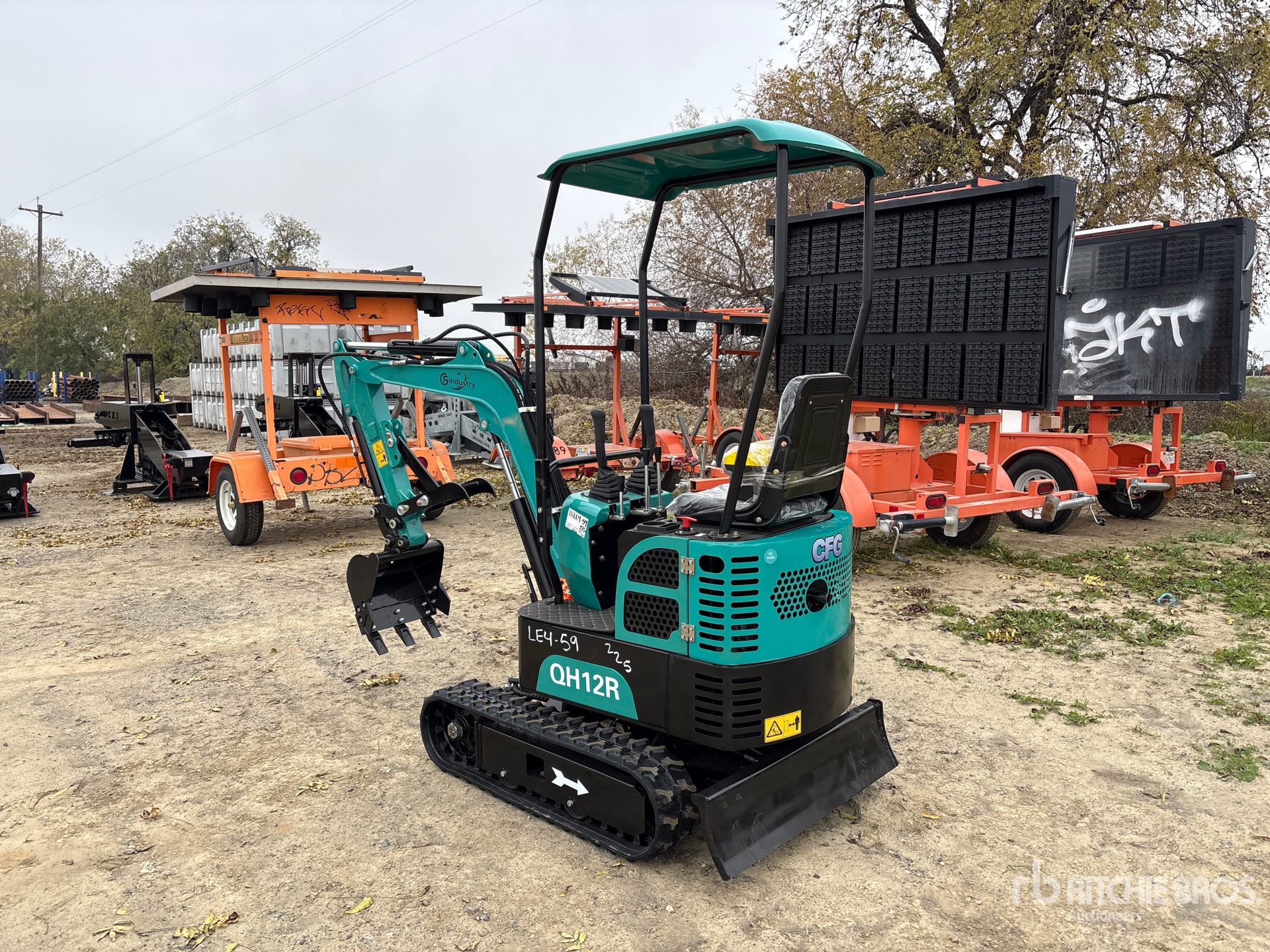 General Appearance with Picture, Left Rear Corner