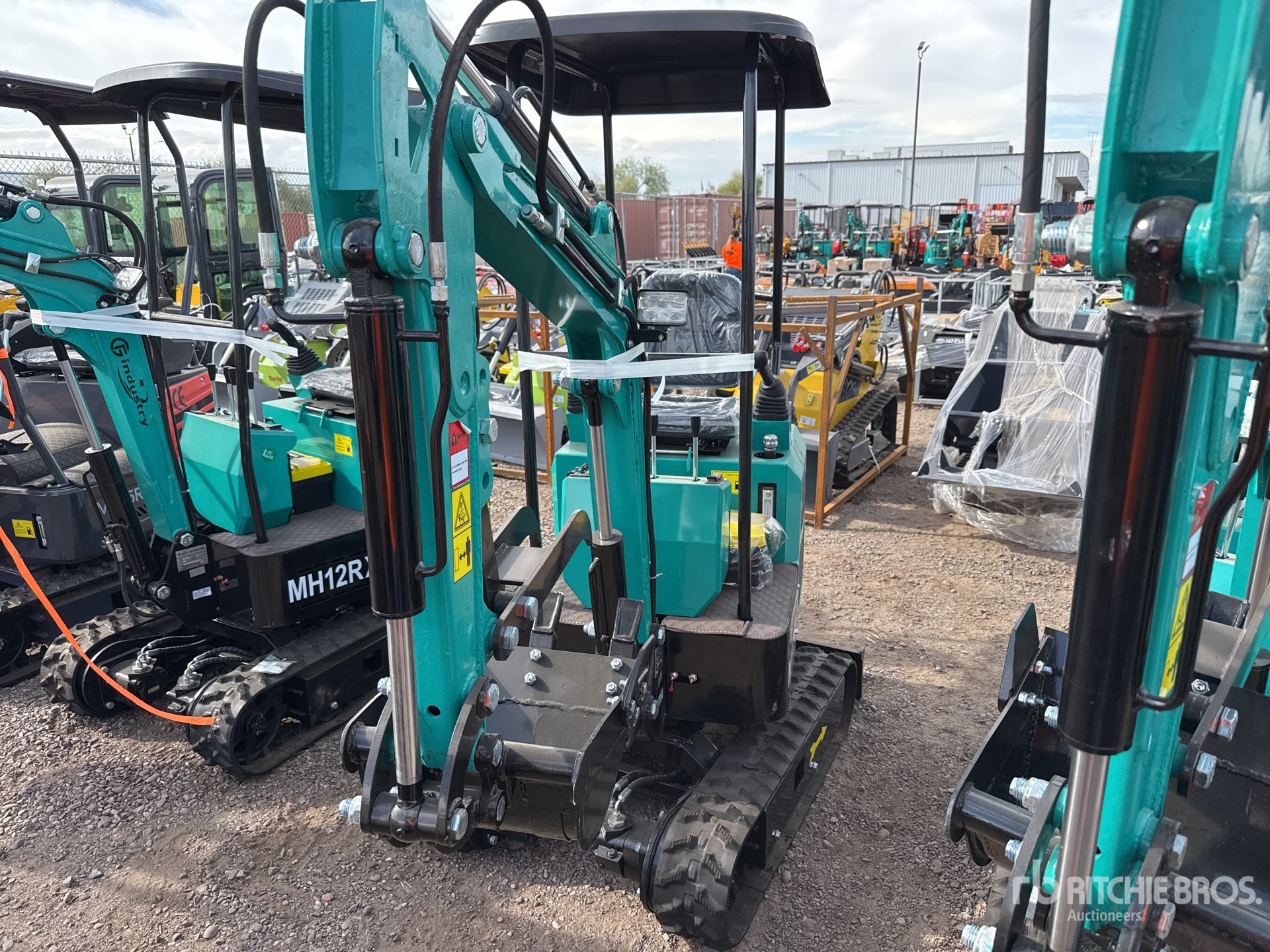 General Appearance with Picture, Left Front Corner