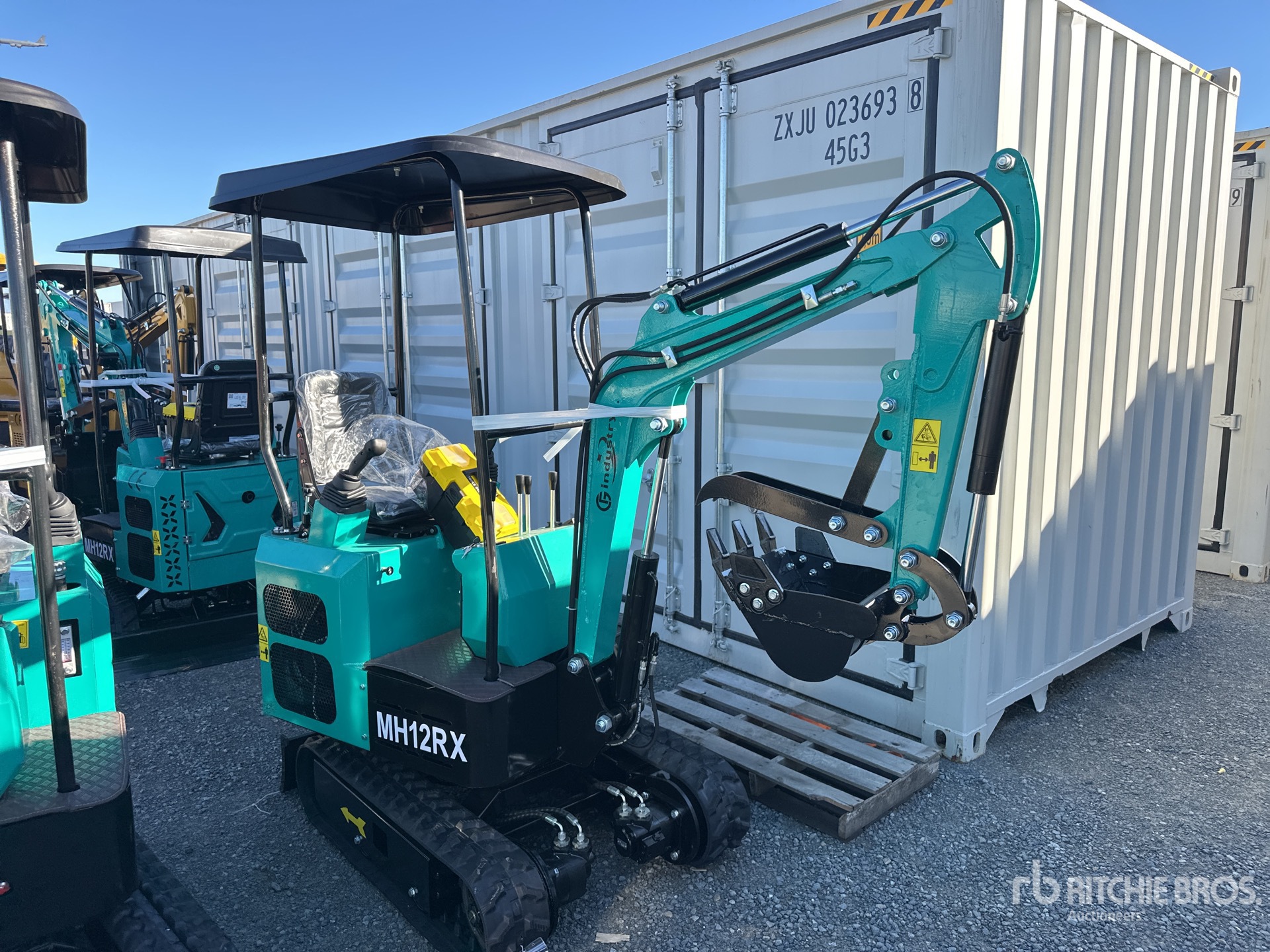 General Appearance with Picture, Right Front Corner