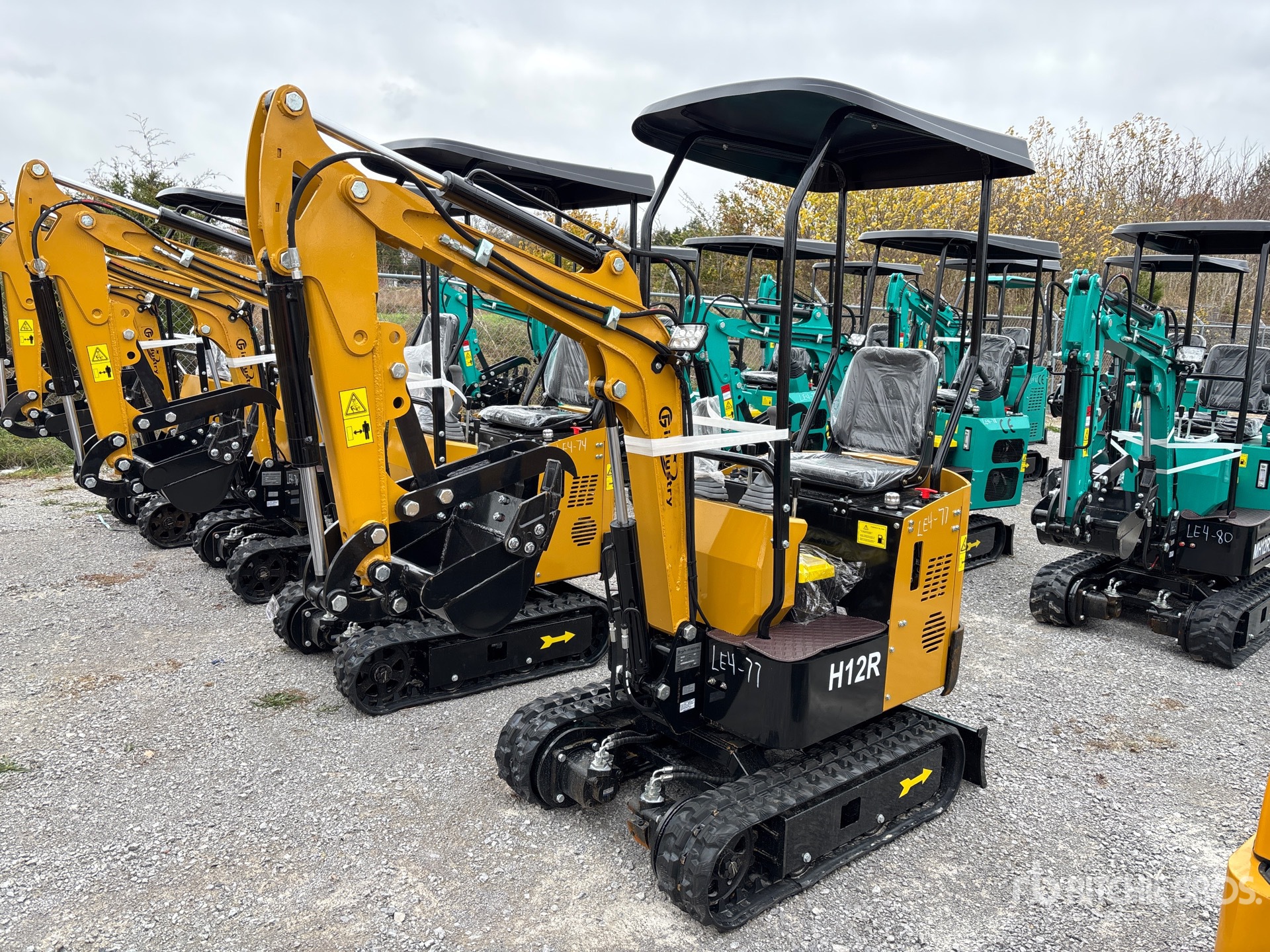 General Appearance with Picture, Left Front Corner