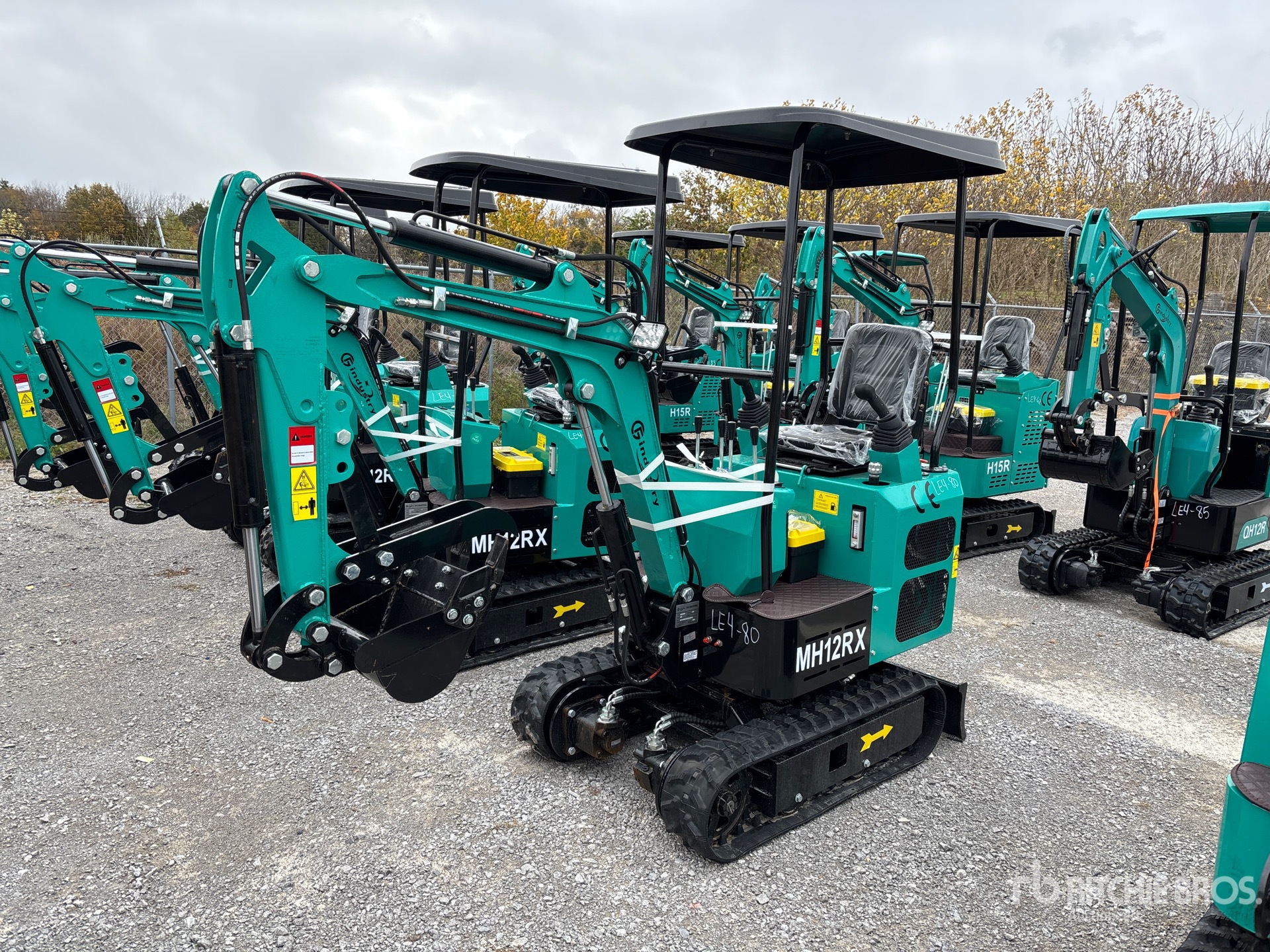 General Appearance with Picture, Left Front Corner