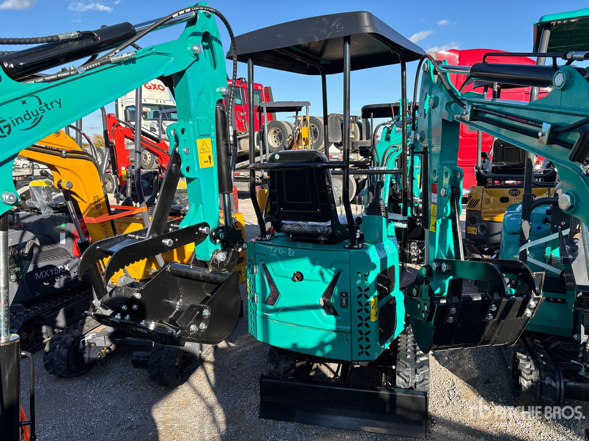 General Appearance with Picture, Right Rear Corner