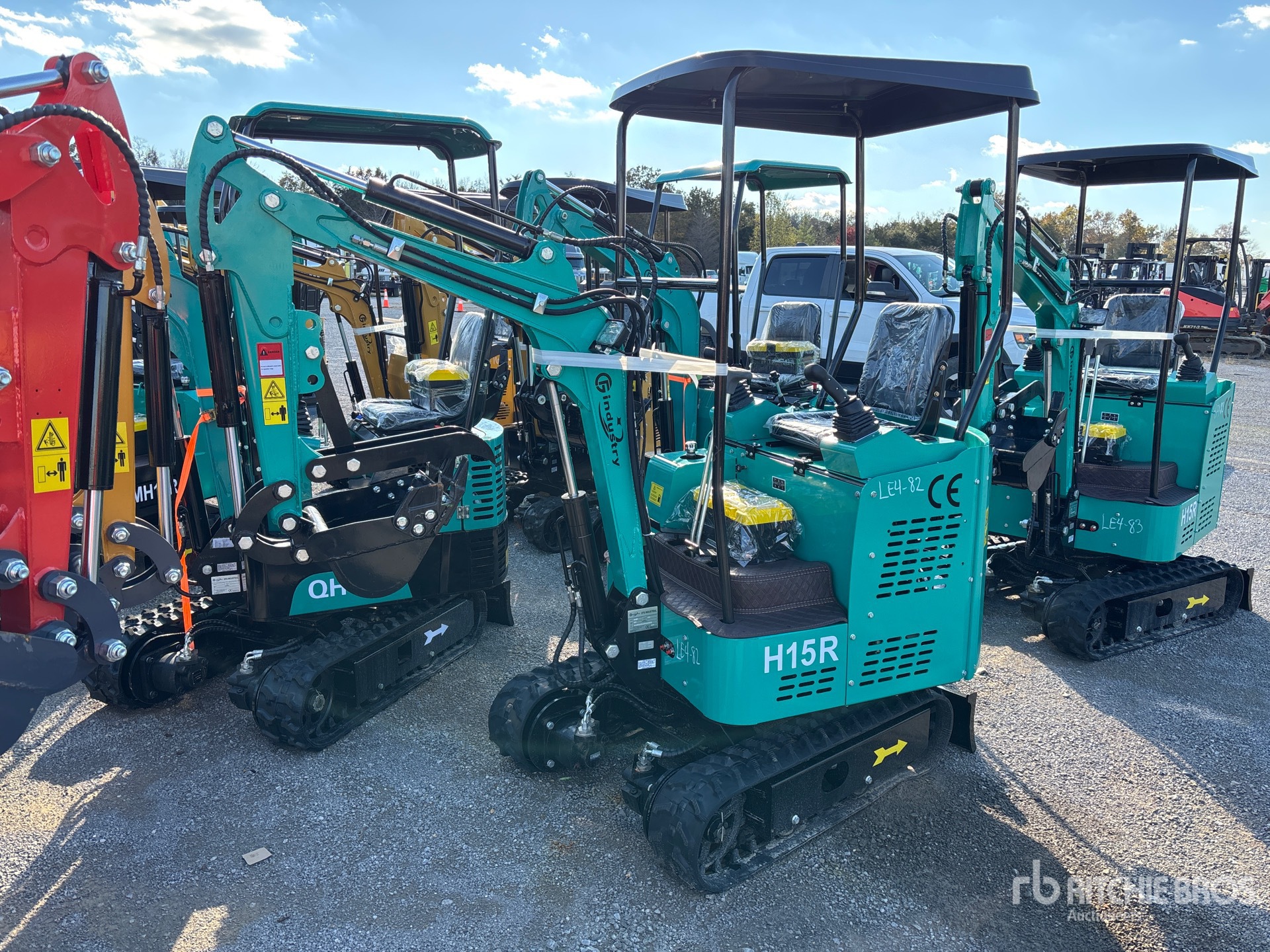 General Appearance with Picture, Left Front Corner