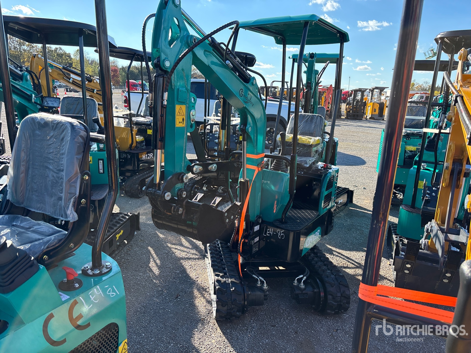 General Appearance with Picture, Left Front Corner