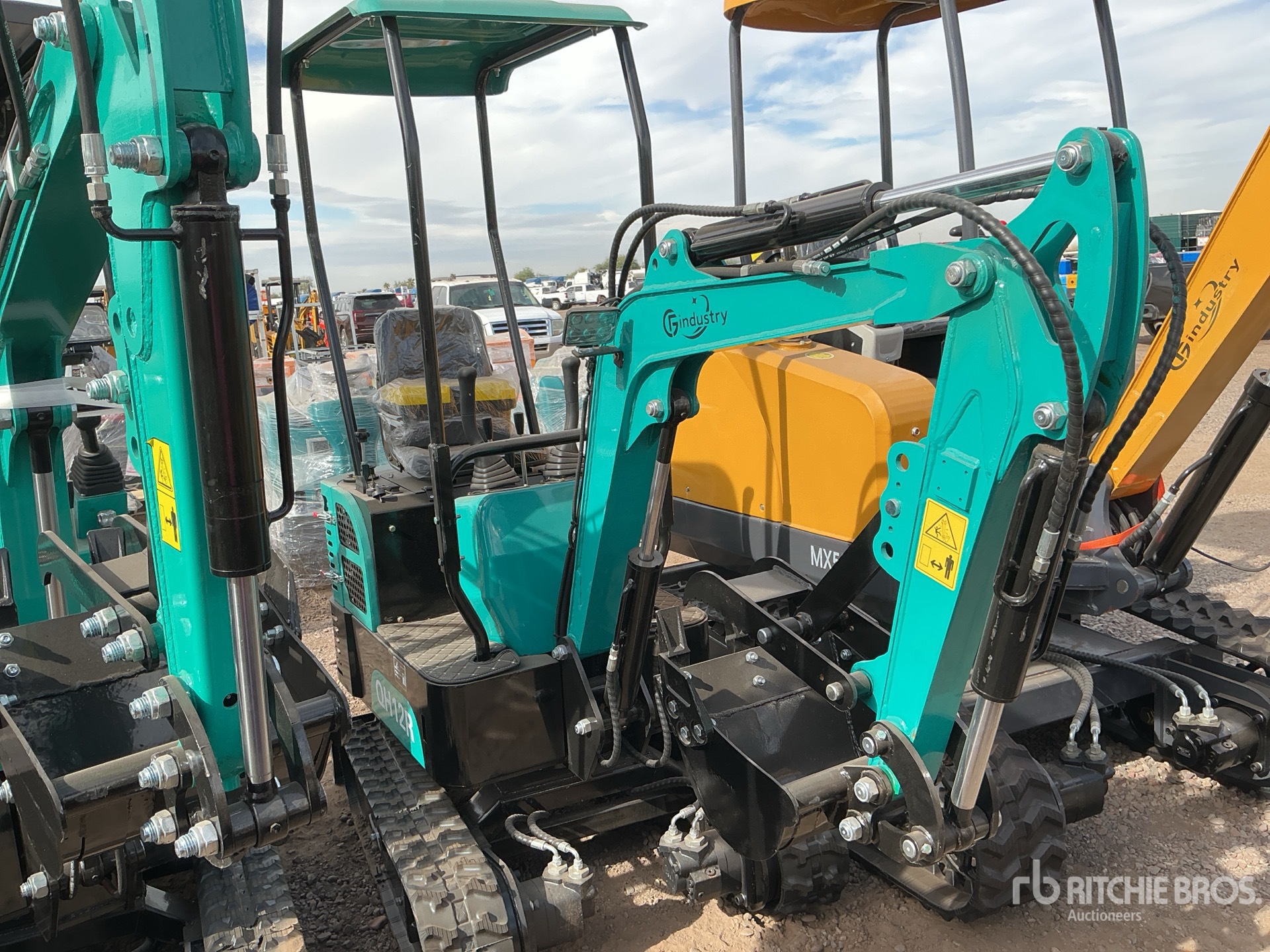 General Appearance with Picture, Right Front Corner