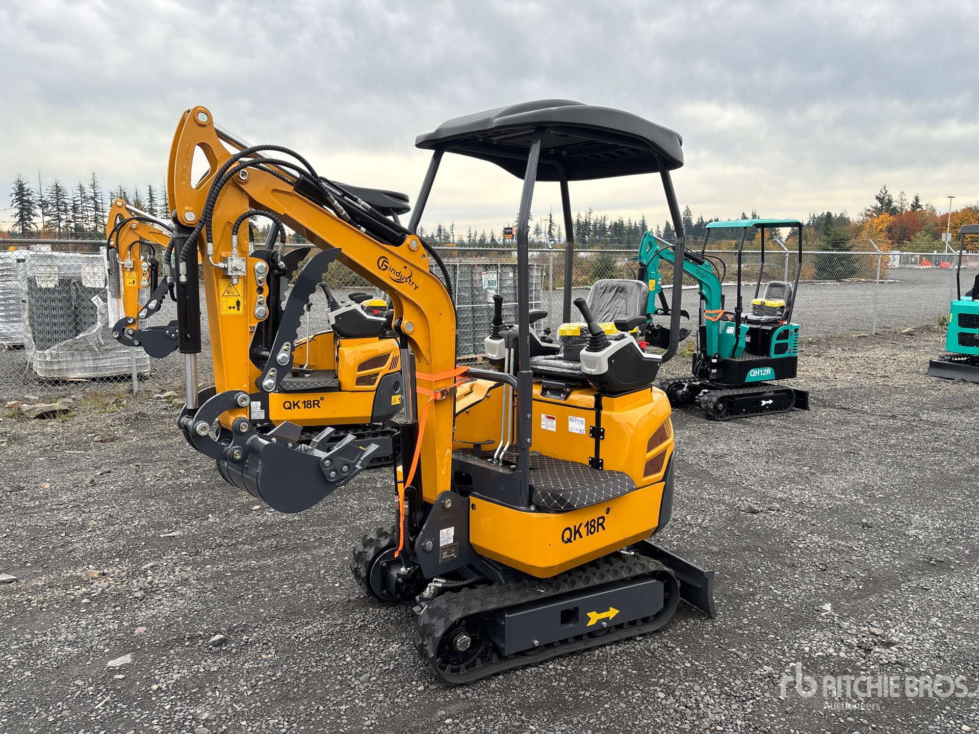 General Appearance with Picture, Left Front Corner