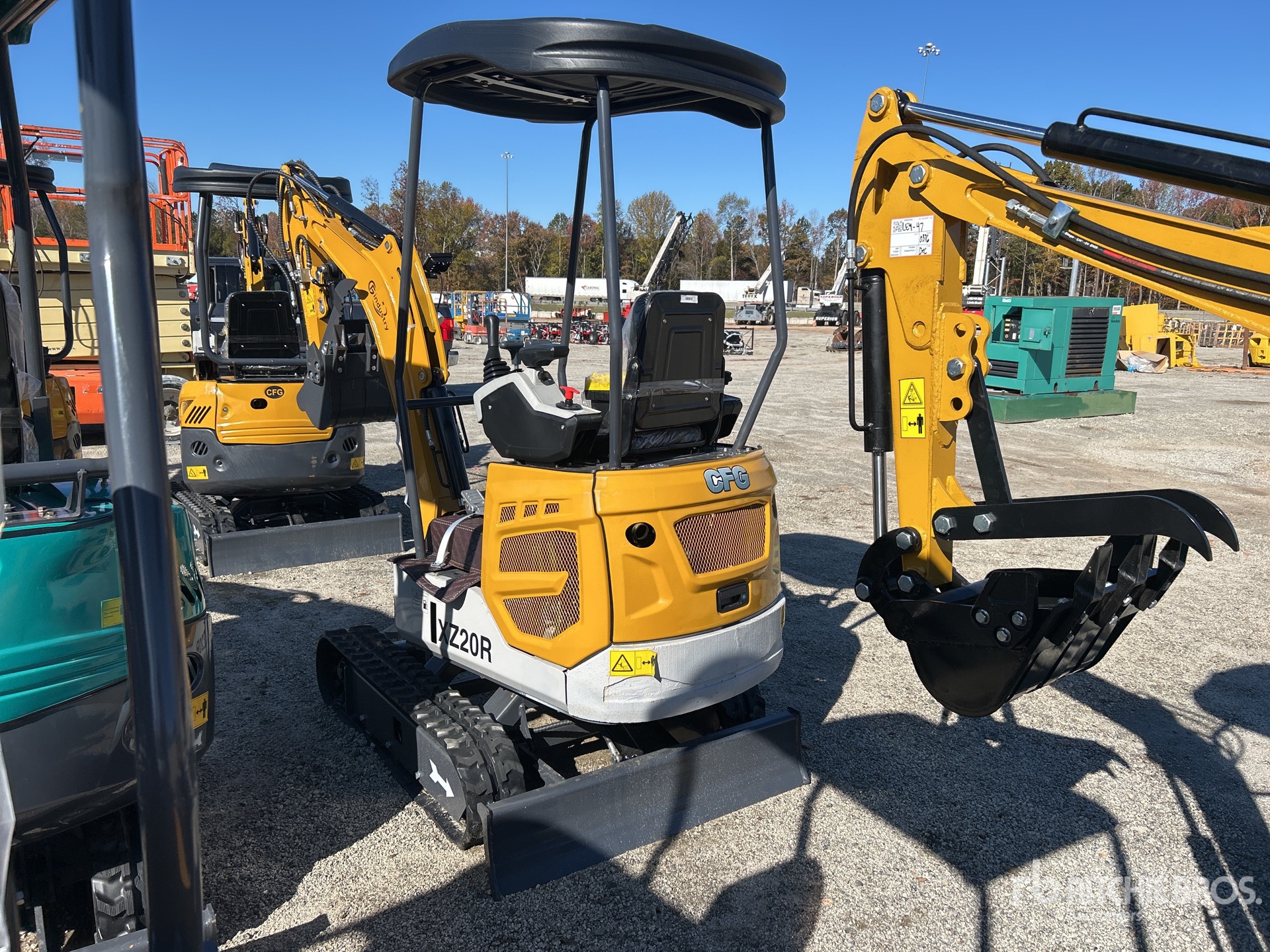 General Appearance with Picture, Left Rear Corner