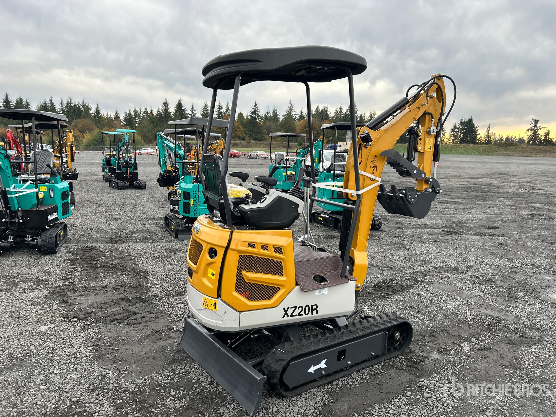 General Appearance with Picture, Right Rear Corner