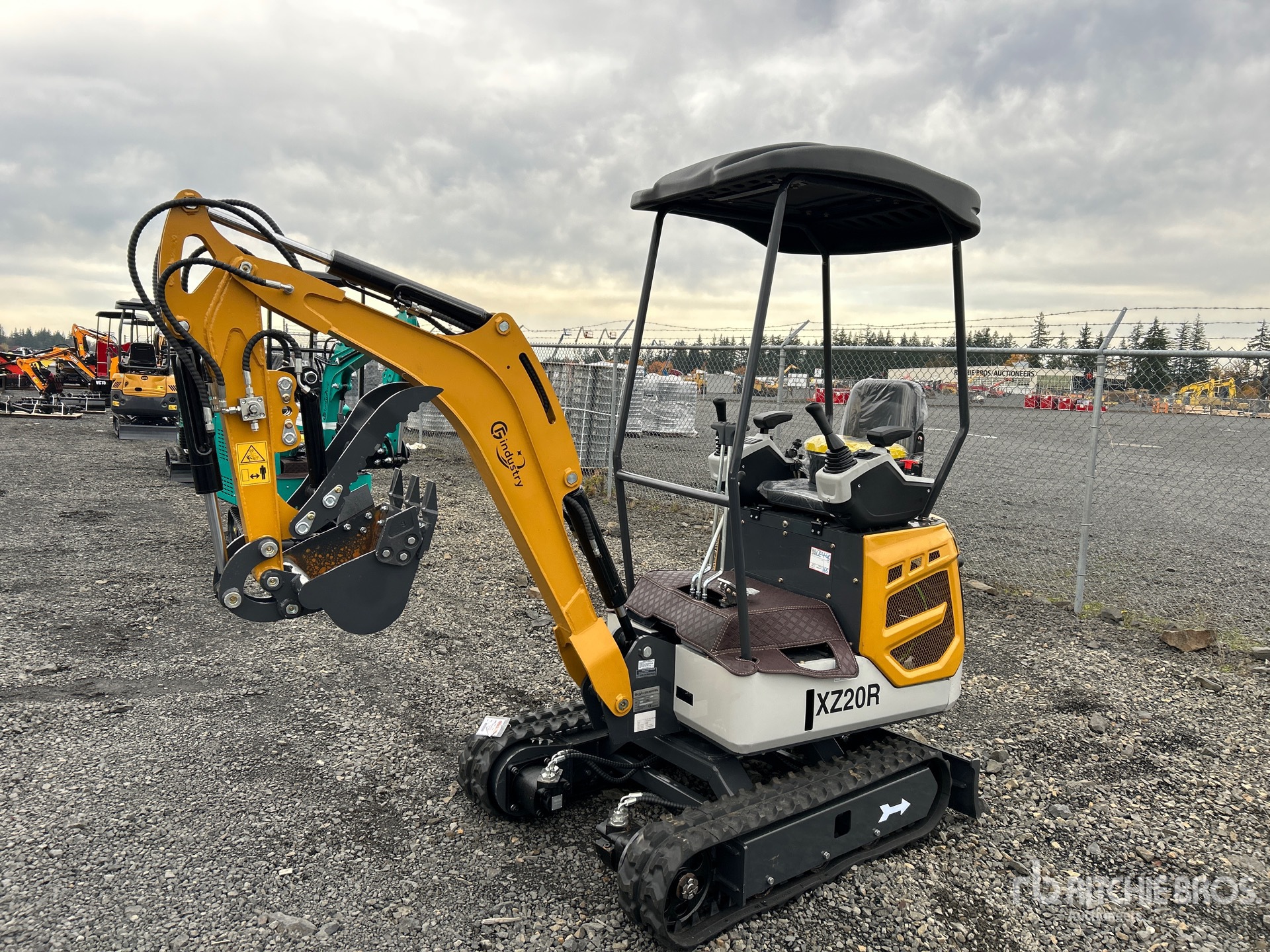 General Appearance with Featured Photo