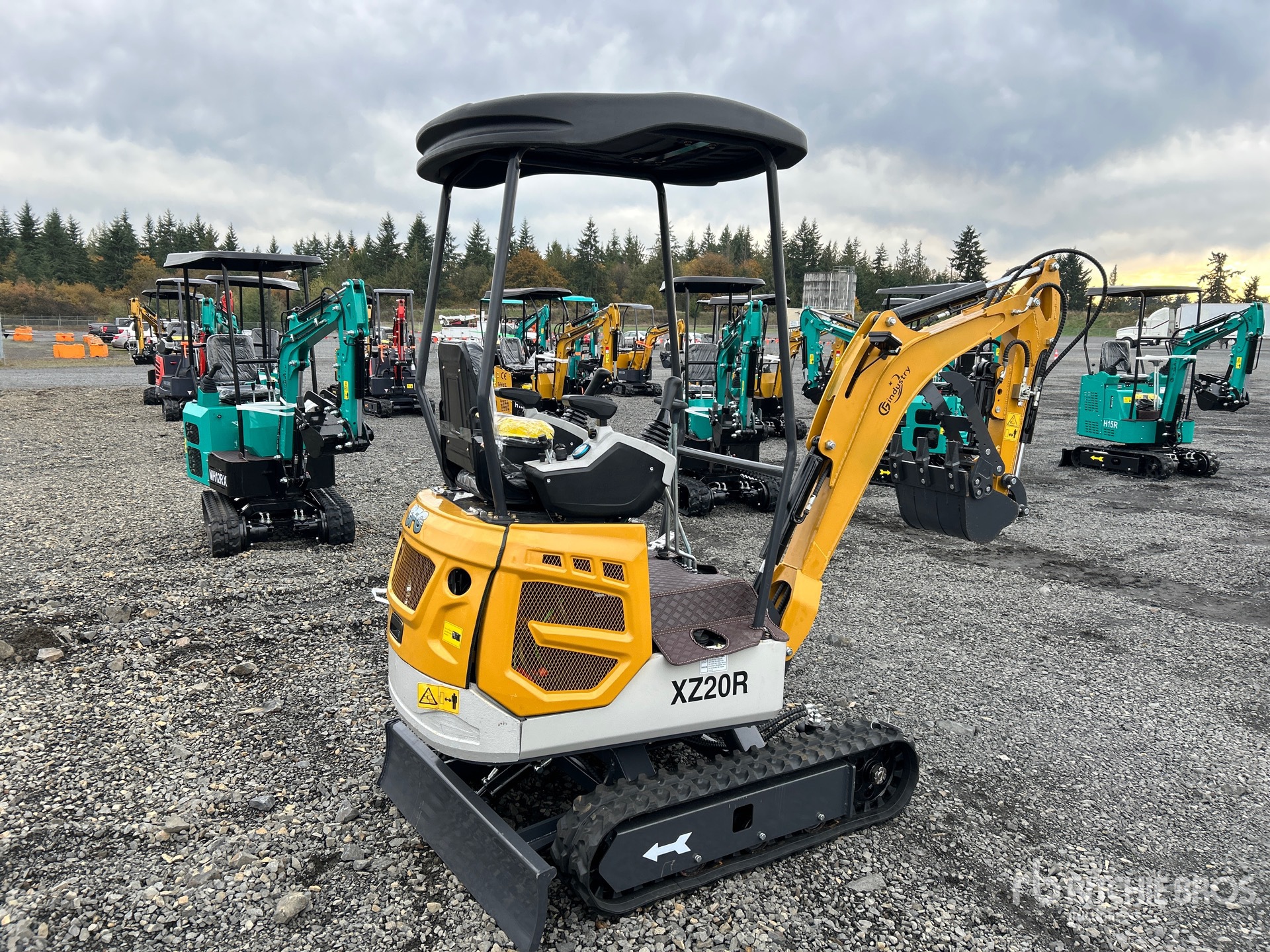 General Appearance with Picture, Right Rear Corner