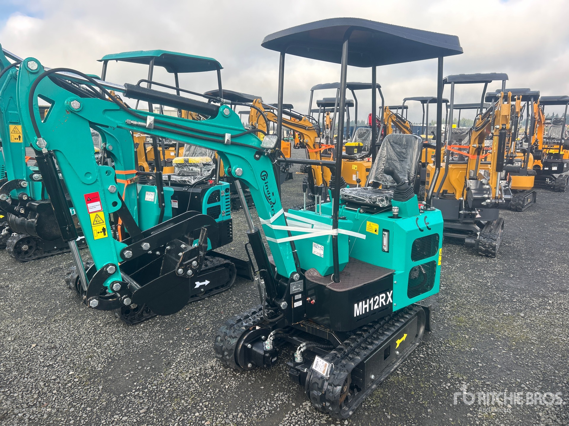 General Appearance with Picture, Left Front Corner